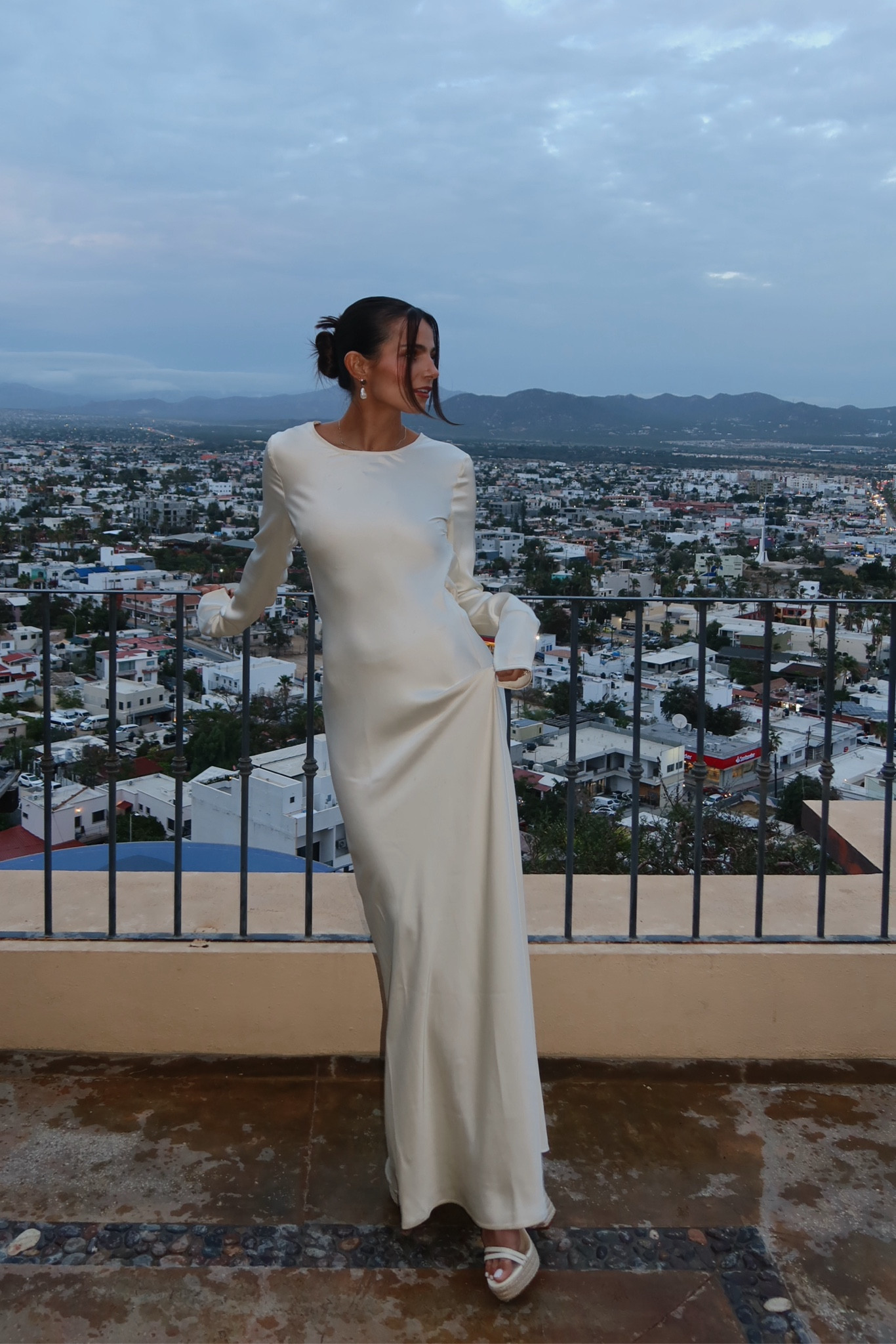 Wearing a size 2 


#LTKwedding