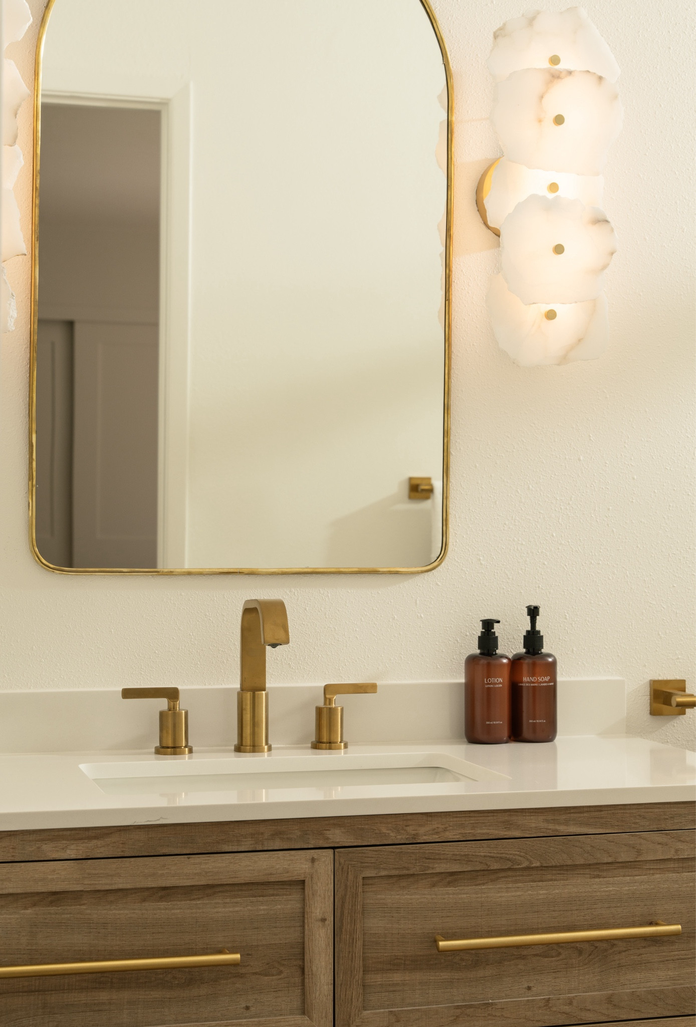 Stunning wall sconces for your bathroom remodel!

#bathroomremodel #designerlighting #wallsconce

#LTKHome