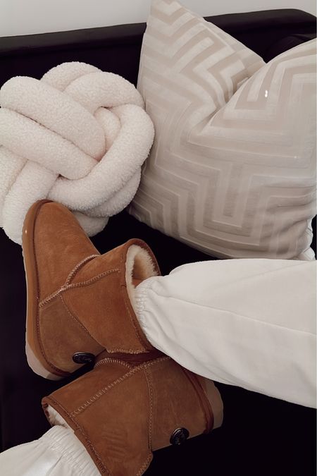 Cosy season 🥹🍂 


— Slippers, knot cushion, luxury home decor, cushions, luxe decor, autumn outfits, uggs, ugg boots, ugg slippers, mini uggs, cosy aesthetic, autumn essentials, emu Australia, home decor, outfit inspo, lifestyle blogger, fashion bloggers —

#LTKSeasonal #LTKeurope