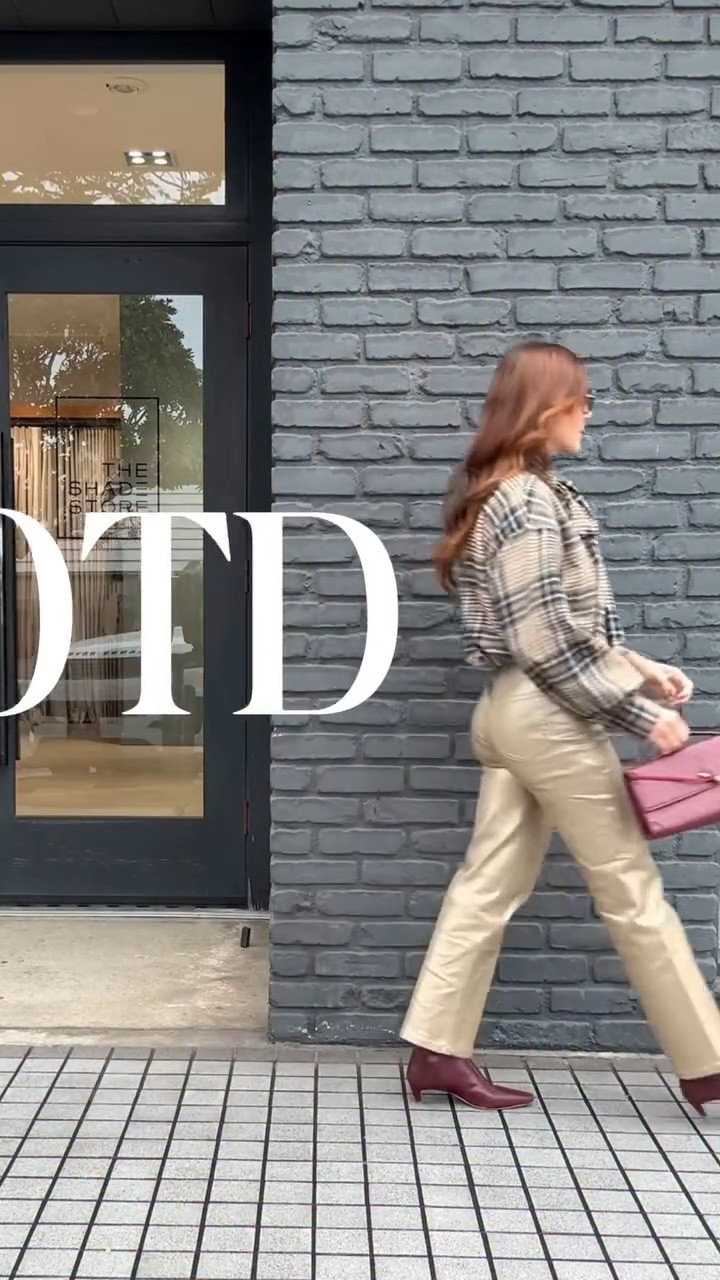 There’s something about styling a new outfit and grabbing a little treat that makes the day feel instantly better✨