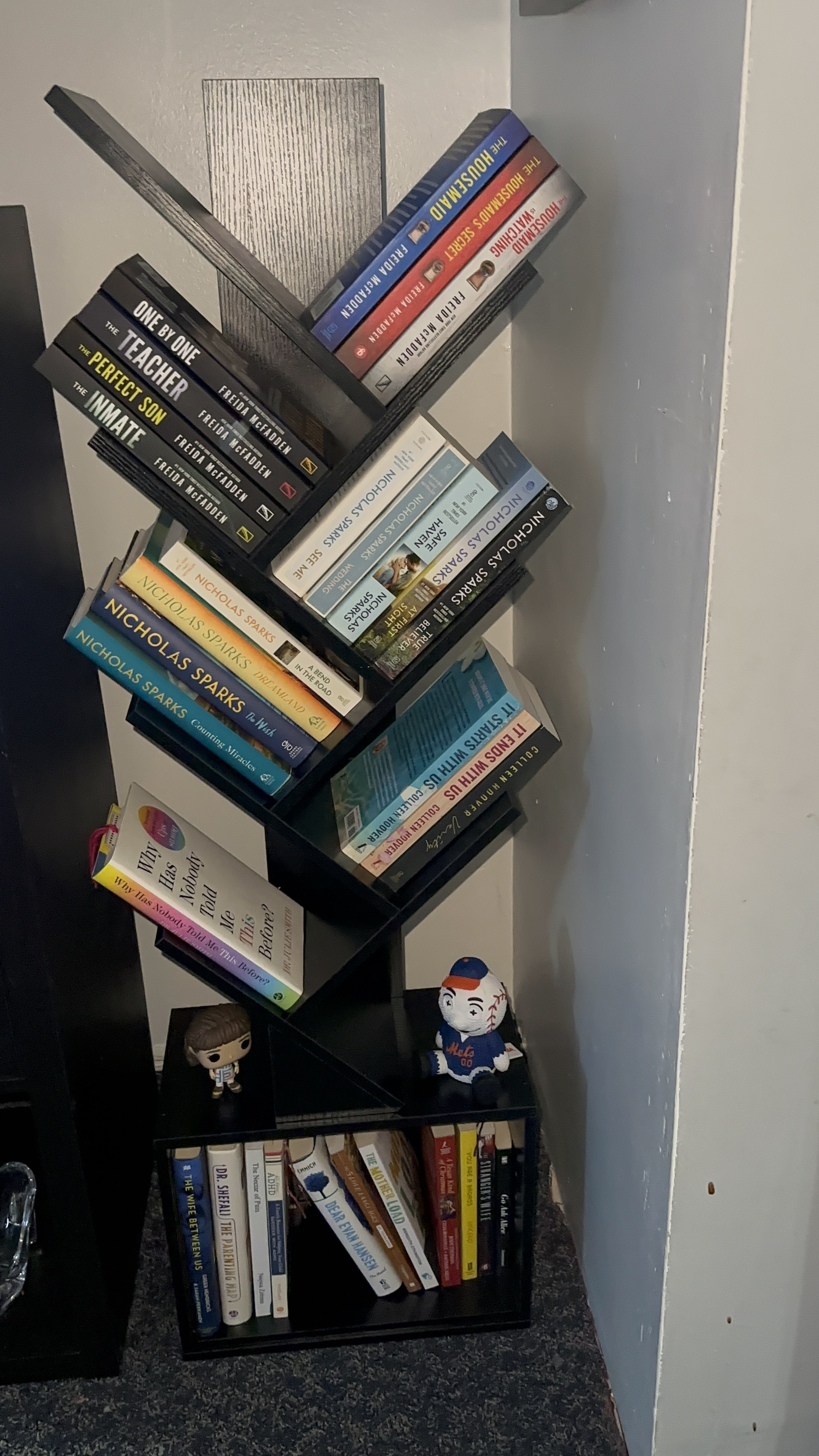 Love this book shelf!

#LTKHome #LTKWatchNow