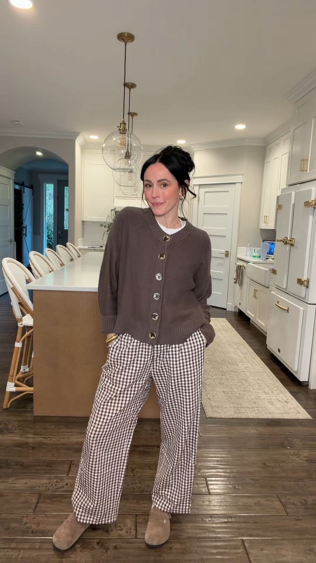 Versatility 🤌🏻
This cardigan from @Quince is so easy to dress up or down & brings a level of chicness to even the most casual outfit. 
If you don’t have a quality cardigan in your closet, I highly recommend this one! I’m wearing a M But could have done a small 

#LTKOver40 #LTKWorkwear #LTKootd