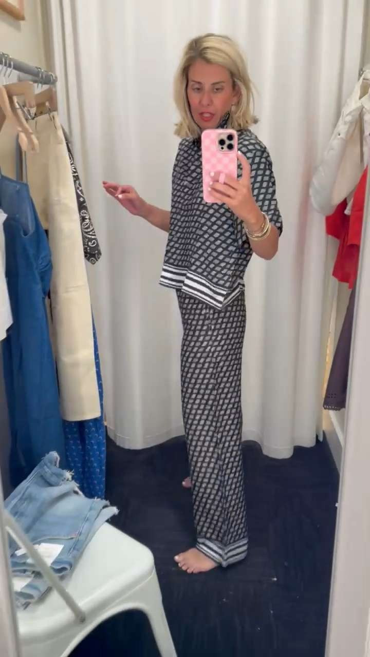 #LTKxMadewell 20% off sitewide! THIS SET IS STUNNING! It can be worn together or separate. It's a very flowy woven material and can be styled so many ways! Size XS in both!

 

 #LTKxMadewell #LTKootd #LTKSaleAlert