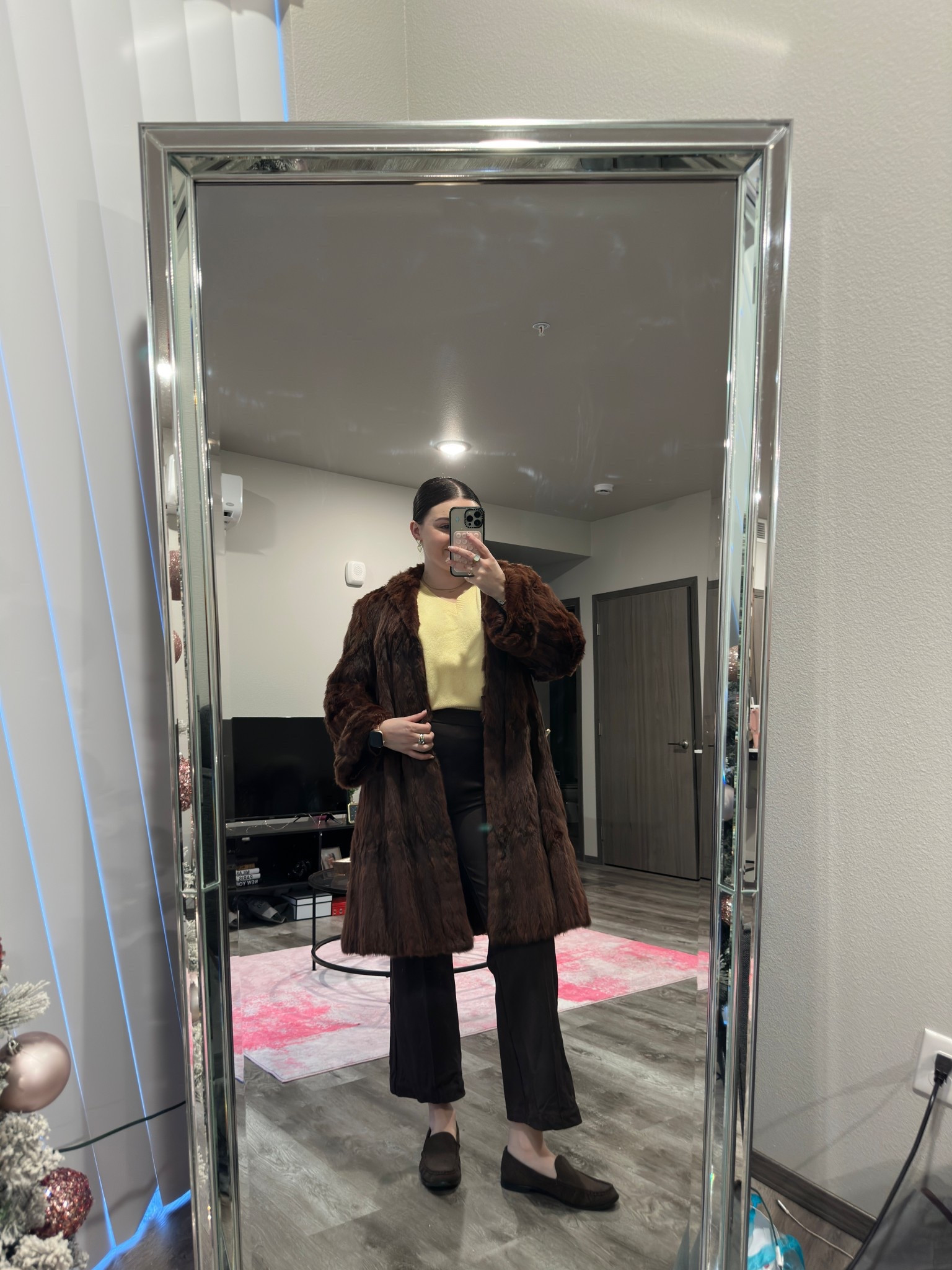 Funky business casual outfit! I have been loving yellow and brown together, what a fun combo 😍

I’m wearing a vintage coat, M sweater, L pants and size 9 loafers

#LTKWorkwear #LTKMidsize #LTKootd