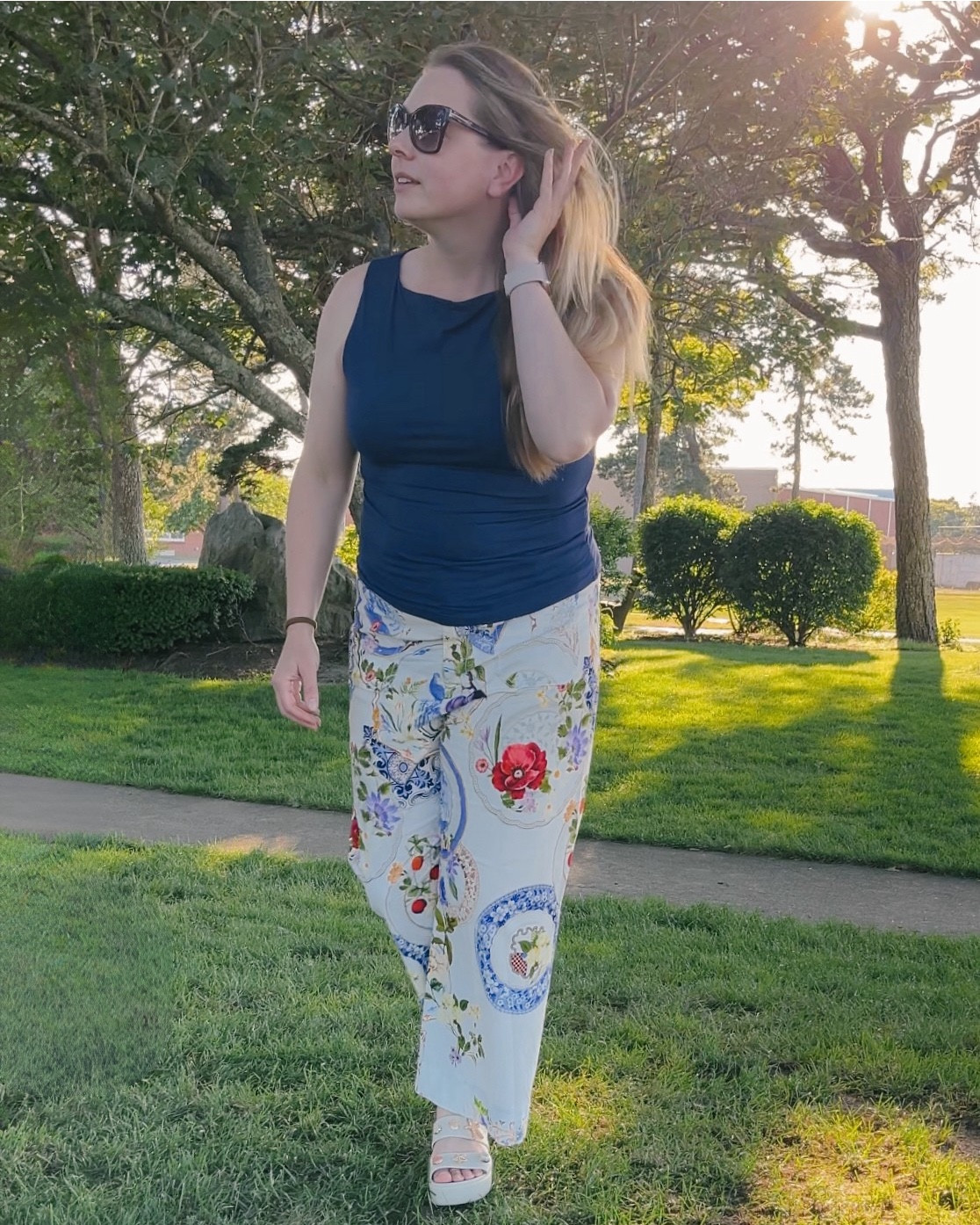These standout cropped pants are 20% off through LTK and they are SO chic and comfortable! Perfect for a night at baseball 😂

#LTKSeasonal #LTKMidsize #LTKSaleAlert