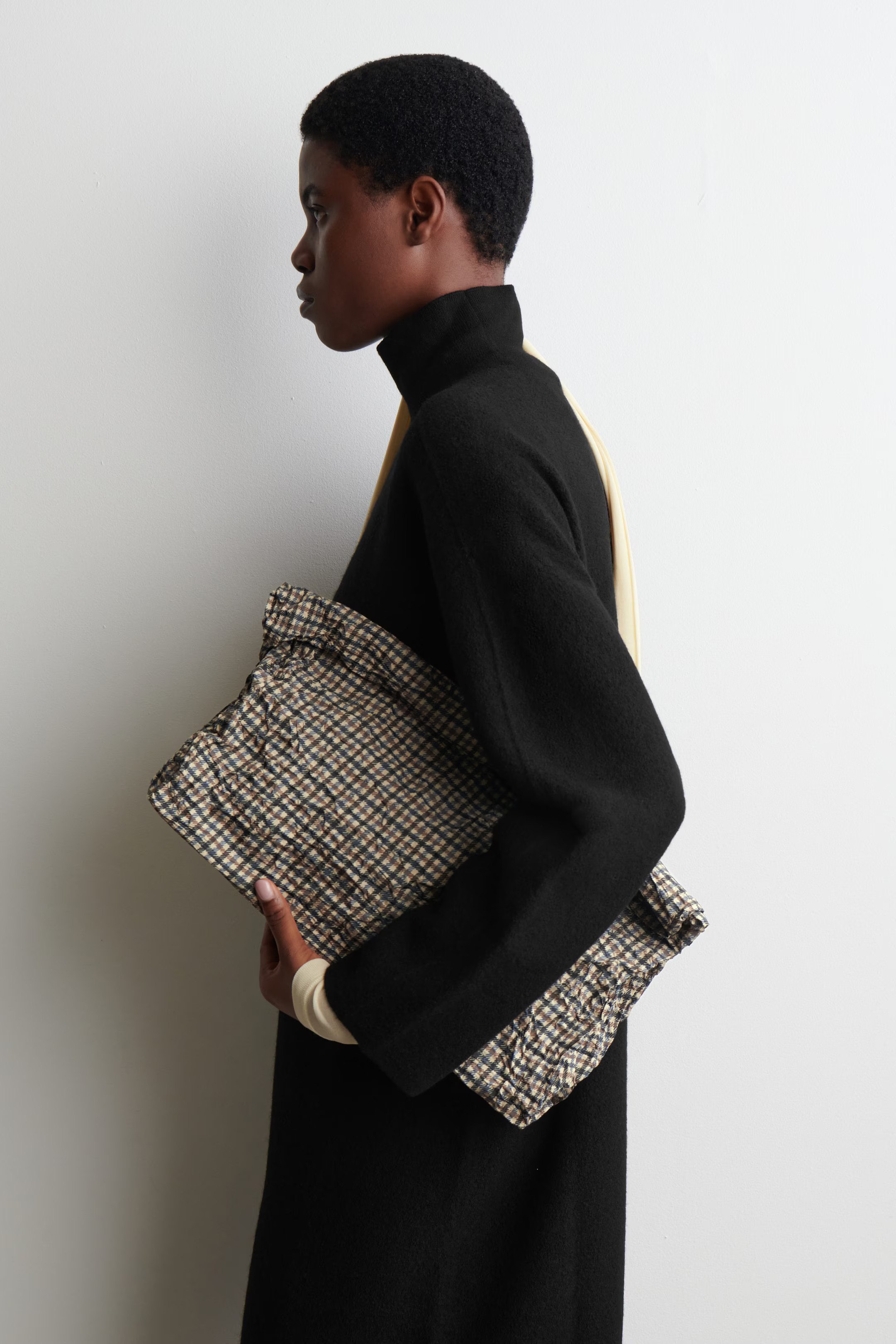 FOLDED OVERSIZED CLUTCH BAG - BEIGE / CHECKED | COS | COS UK