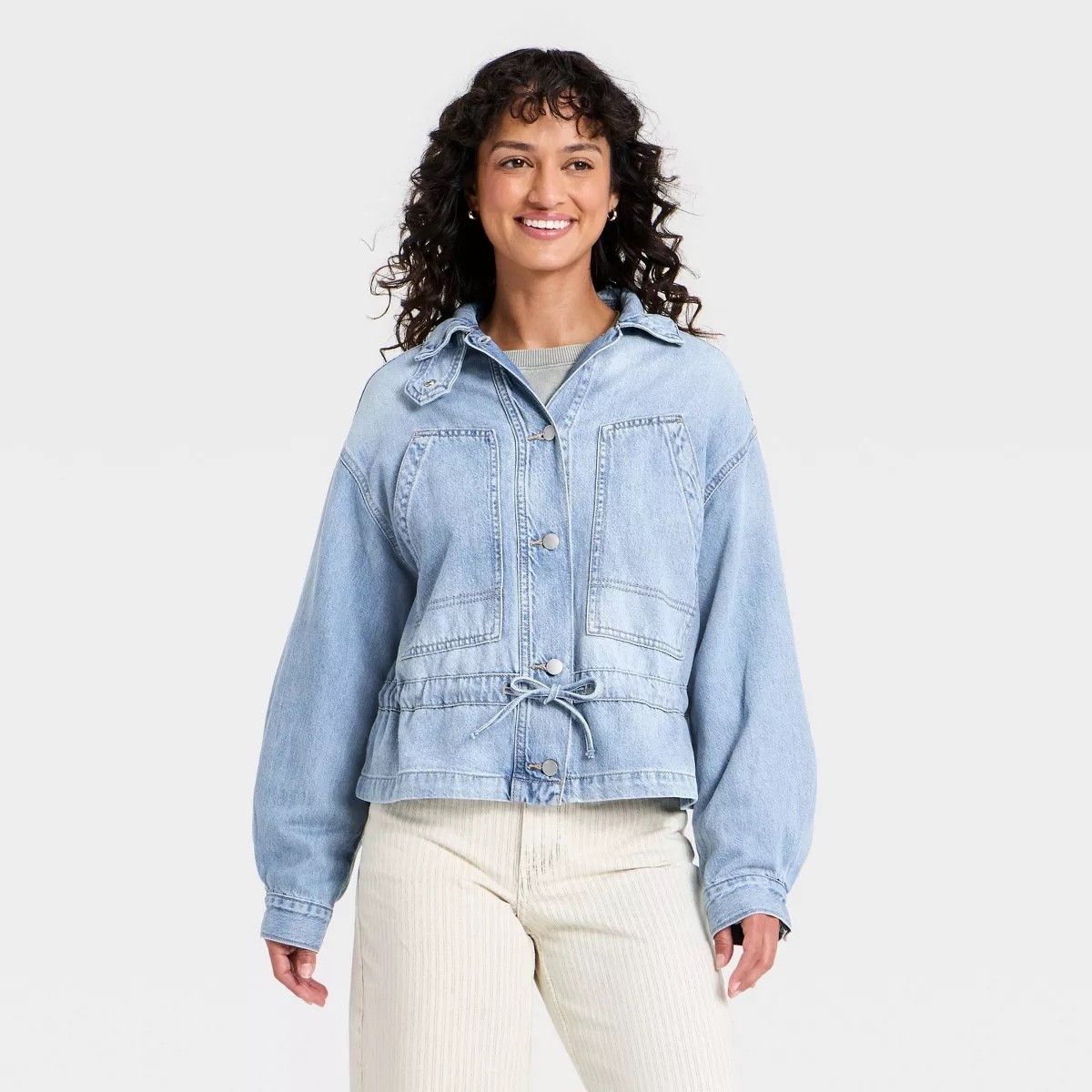 Grabbed this viral Target denim jacket in store last week - way cuter in person especially fully cinched! 