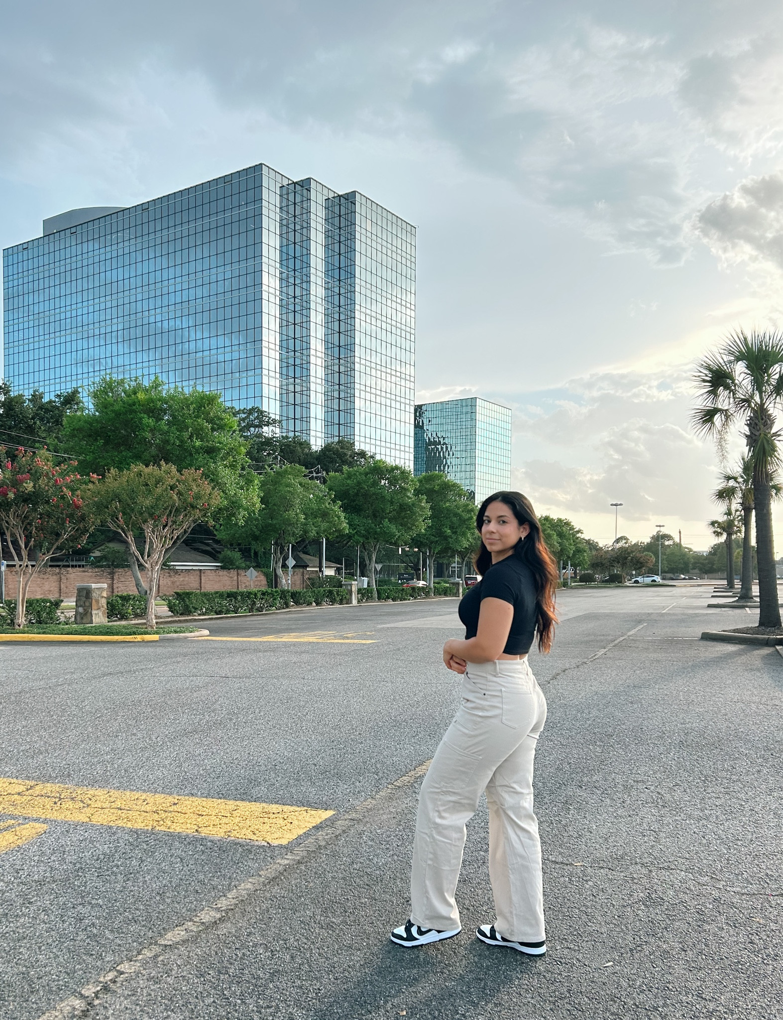 Lightweight comfortable cargo pants. Perfect pant for sneakers!

#LTKstyletip #LTKcurves #LTKSeasonal