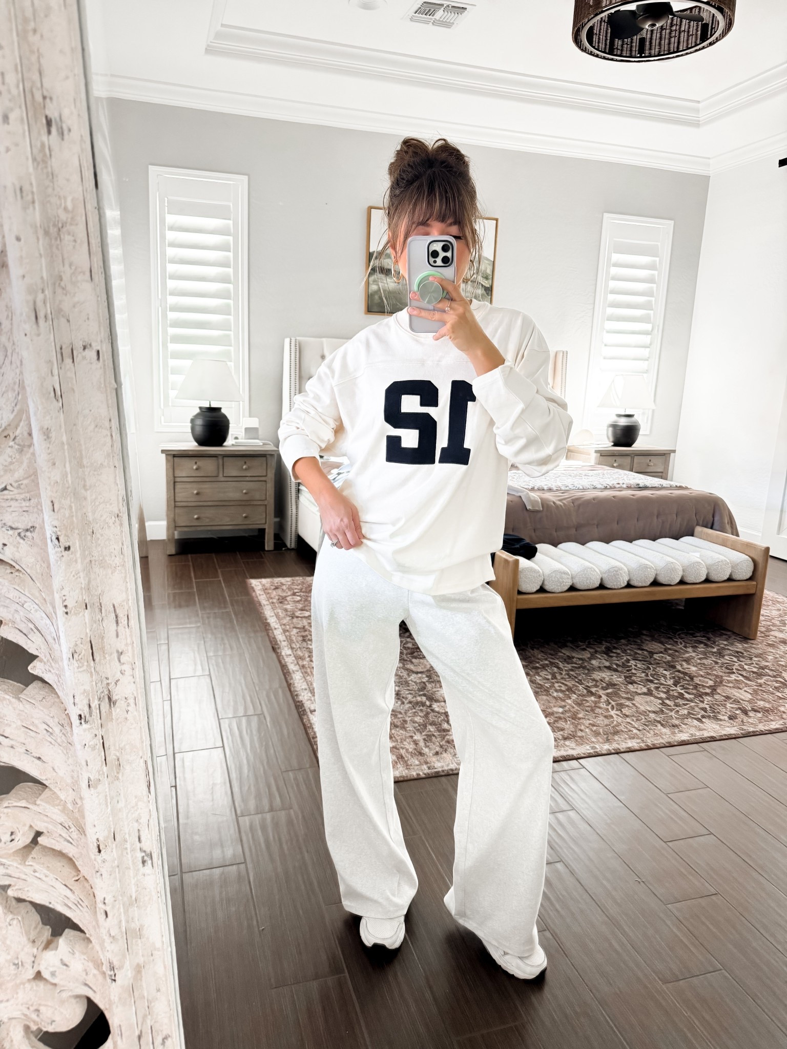 Repeating these comfy pants every chance I get do casual day looks these pants are great for sport days, errand running and more. 

Pants XS 
Long sleeve XS 


#LTKPetite #LTKStyleTip