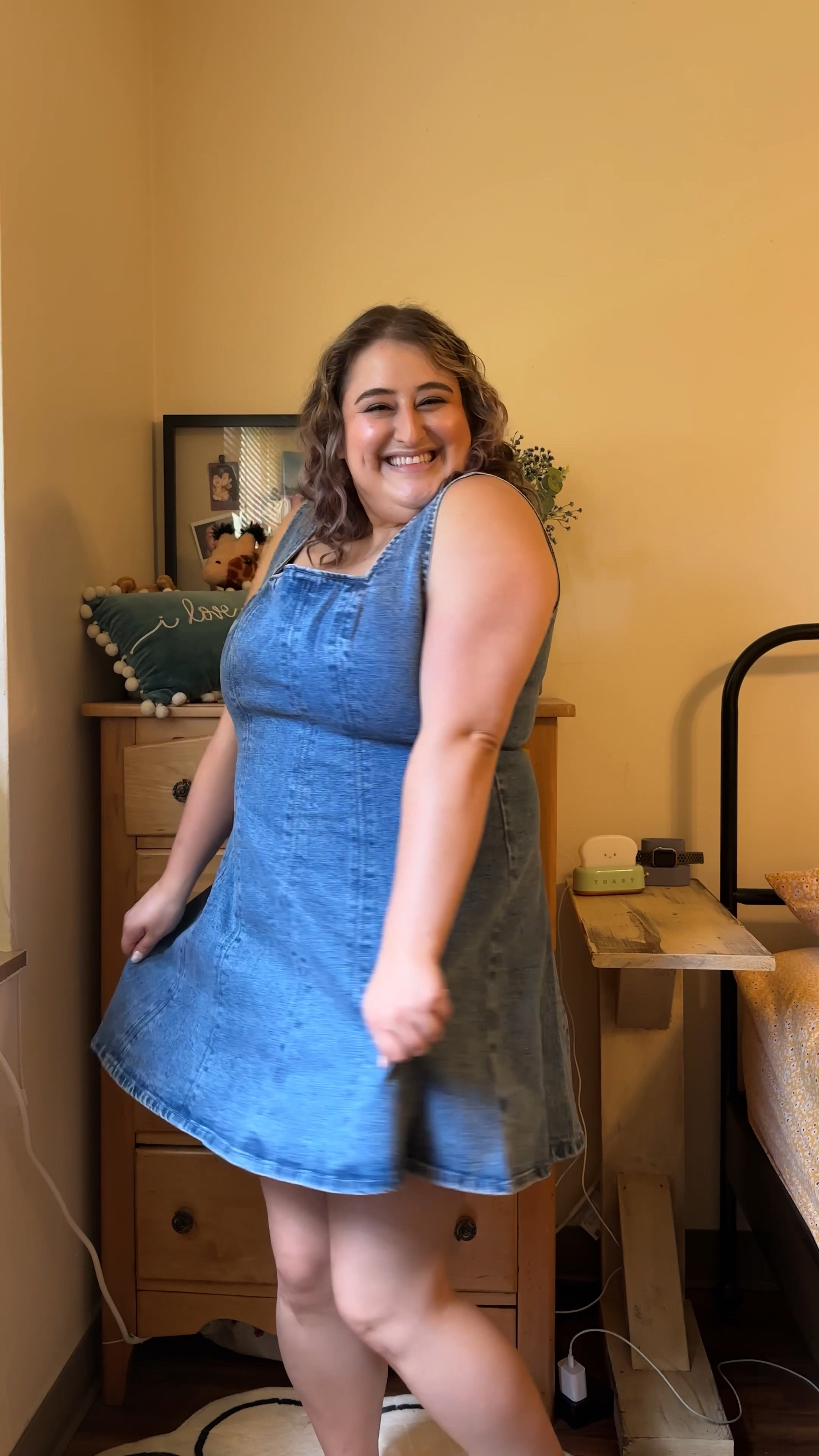 How CUTE is this denim dress !!?!!?!? 🥹 

As a larger chested girlie, I’m always nervous to get anything denim because it doesn’t usually have much give so it’s so refreshing to find a style that not only fits but accentuates my features! 

#LTKxAF #LTKMidsize #LTKFindsUnder100