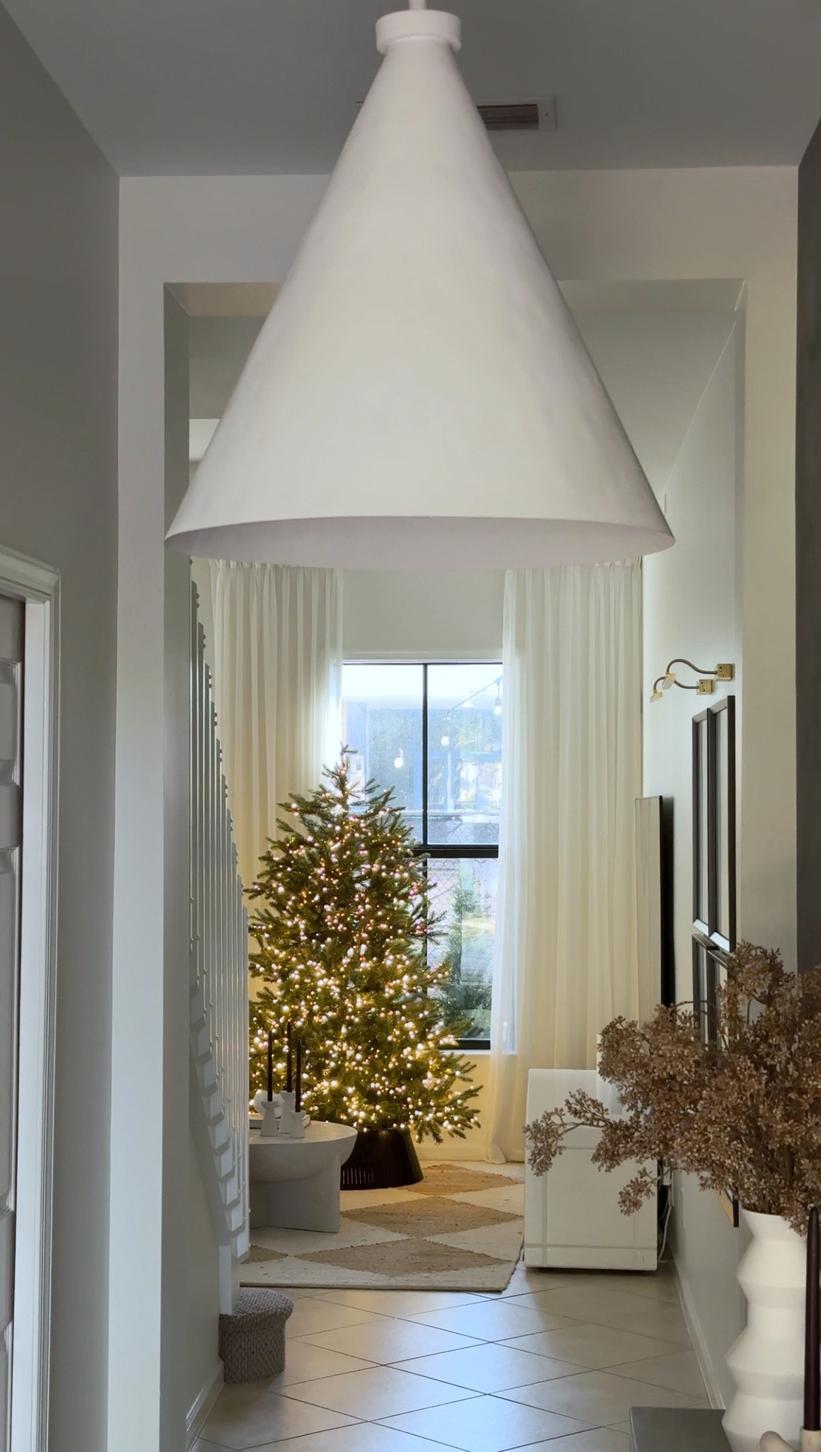 Elegant Christmas living room ✨

#LTKHoliday #LTKHome