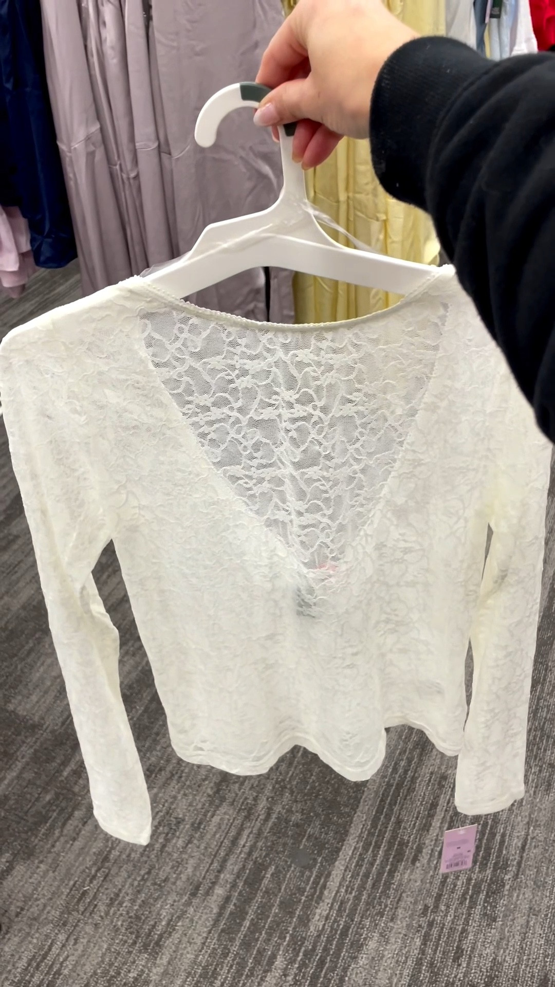 Love the U back on this lace top. Linked a cami to go with it 