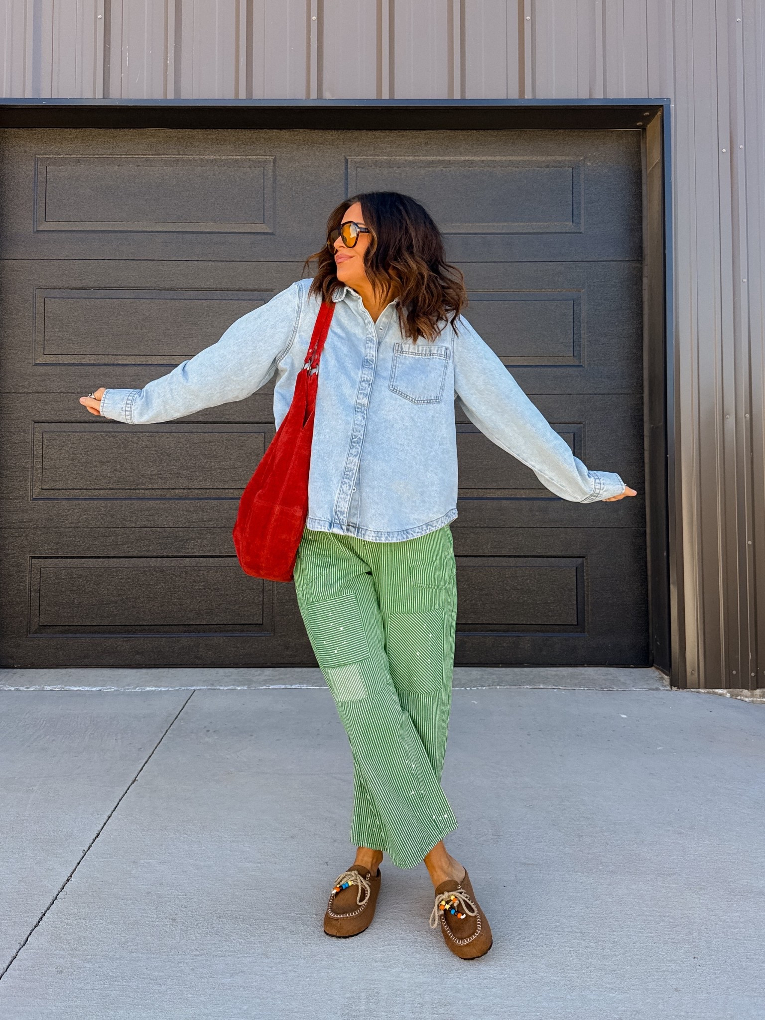 I’ve been wearing a lot of green pants lately. 😜
Amazon green barrel jeans: XL
Denim top: 14 (I would size up, they run small in my opinion)
moccasins: true to size 

#LTKgrwm #LTKMidsize #LTKootd