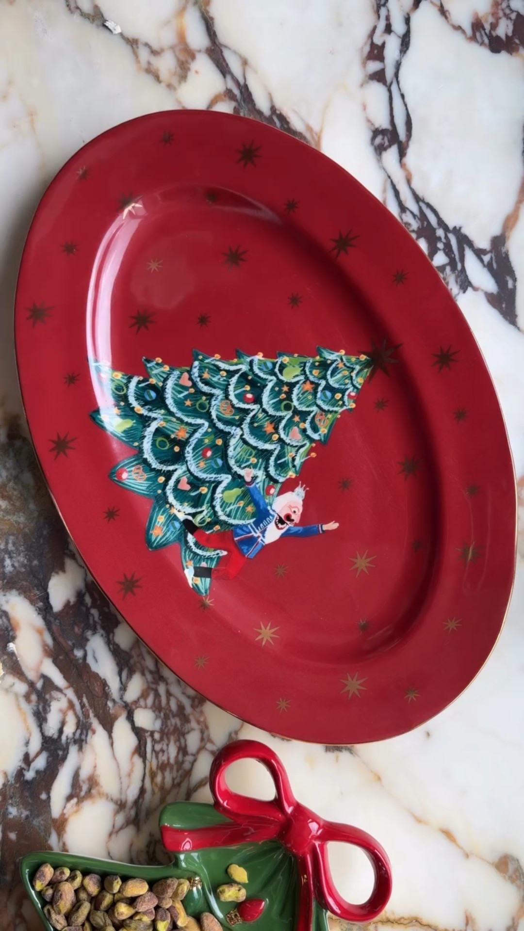 The holiday stoneware platter I used for my easy Christmas dip! It’s currently 40% off!

You can find the recipe on my website (linked in my IG bio). ❤️✨ 

#LTKSaleAlert #LTKHoliday #LTKfoodie