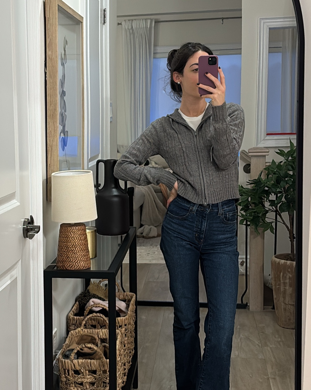 A comfy outfit to start the week in my most loved Levi’s jeans 👖 

#LTKjeans #LTKcanada