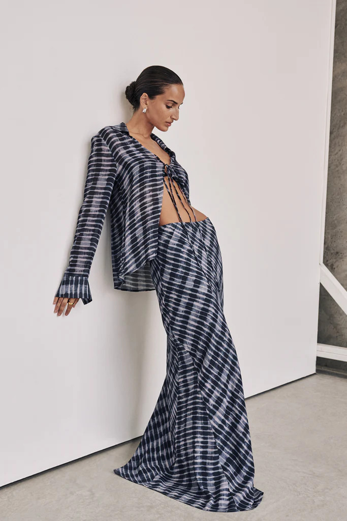 EMMI SLIP MIDI SKIRT | DISSH