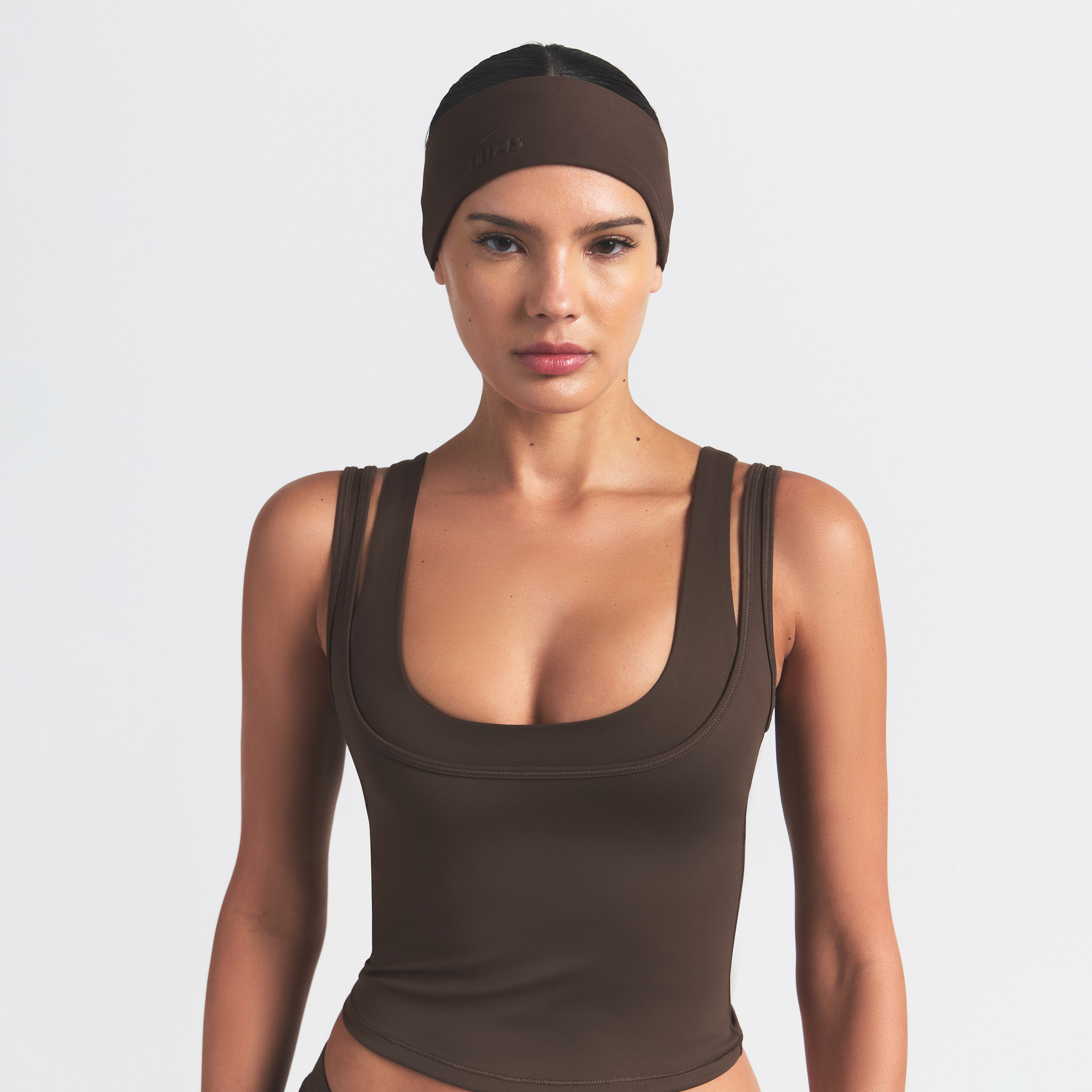 Nike Unisex SKIMS Headband in Brown | S1016126-250 | Nike (US)