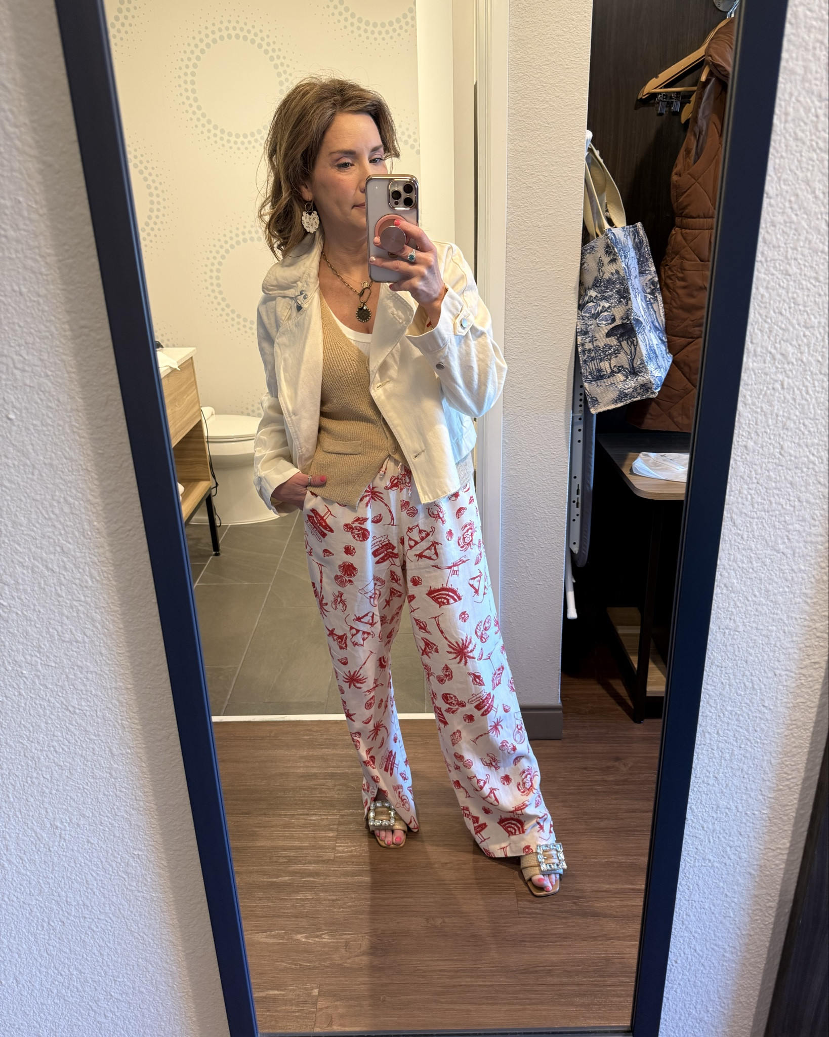 Business comfy casual look 🩷


Wearing a XS in tops small in pants and jacket 


Target look 🤍

#LTKOver40 #LTKFindsUnder50 #LTKStyleTip