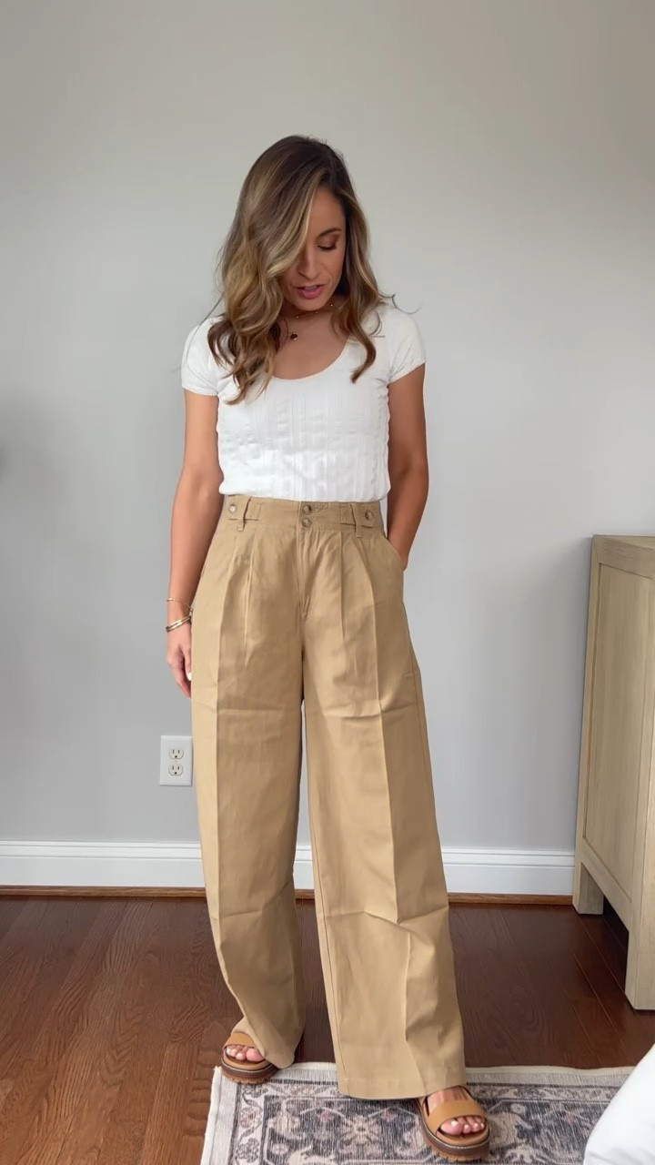 These wide leg trousers would be a better fit in a size down, but I love the length! Great for petites. 

Sizing: 
Pants: petite 00 (but it would be best to go down a size) 
Top: xxs 

#LTKFind