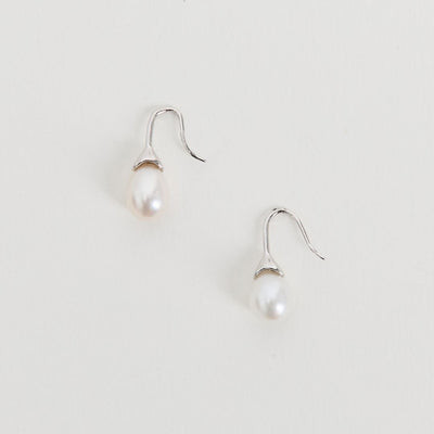 ODETTE PEARL EARRINGS Pearl / Silver | Heaven Mayhem