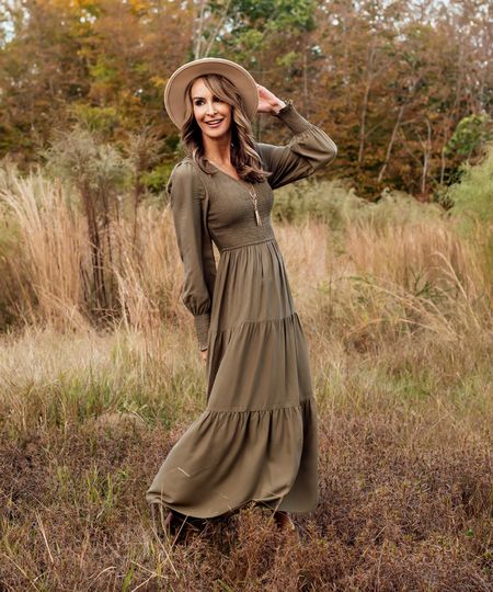 Amazon Find!  Beautiful maxi dress perfect for fall, family family photo shoot or even the Thanksgiving Holiday.  It’s comes in a variety of colors. 


#LTKHoliday #LTKunder50 #LTKstyletip