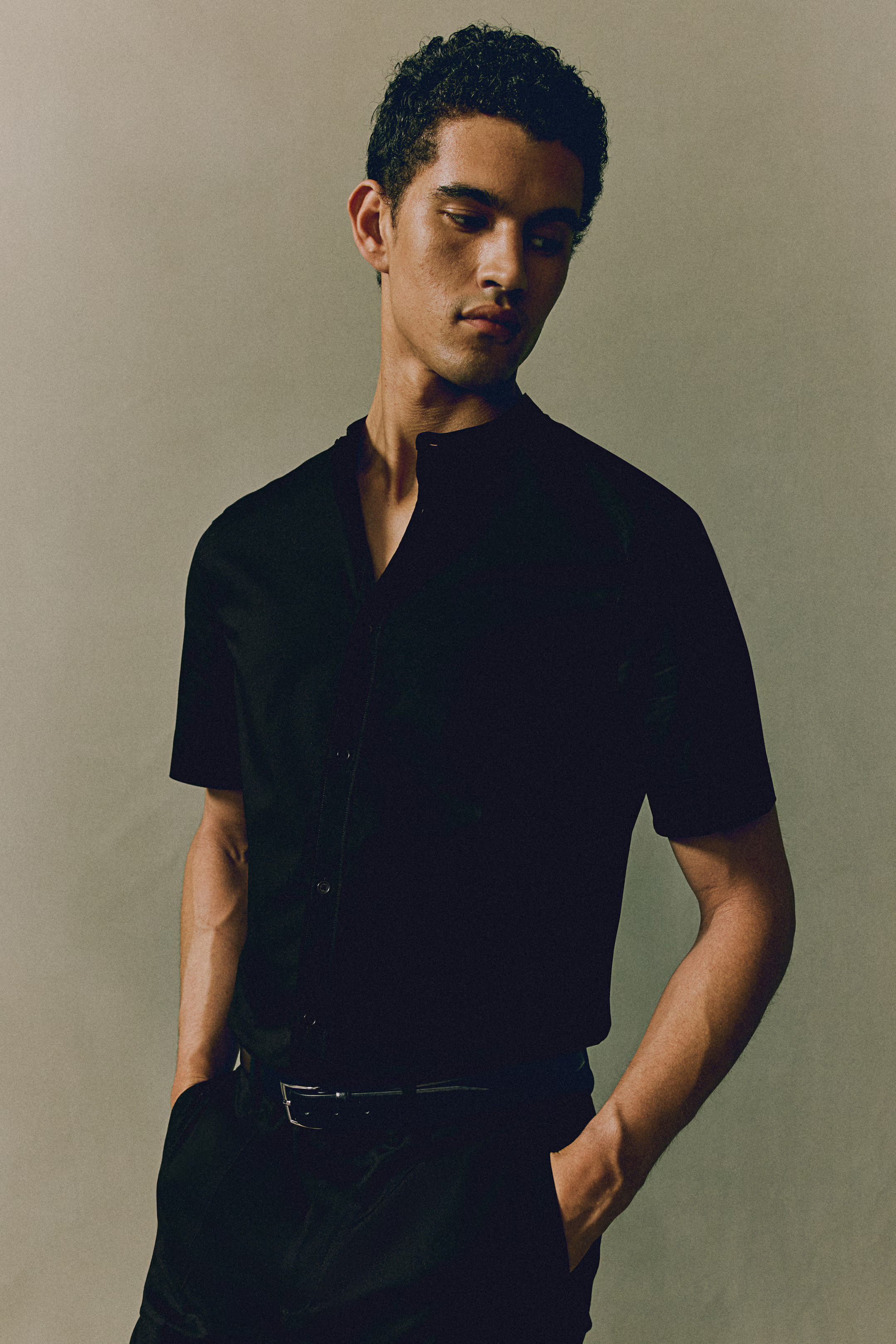 Muscle Fit Cotton Shirt | H&M (US + CA)