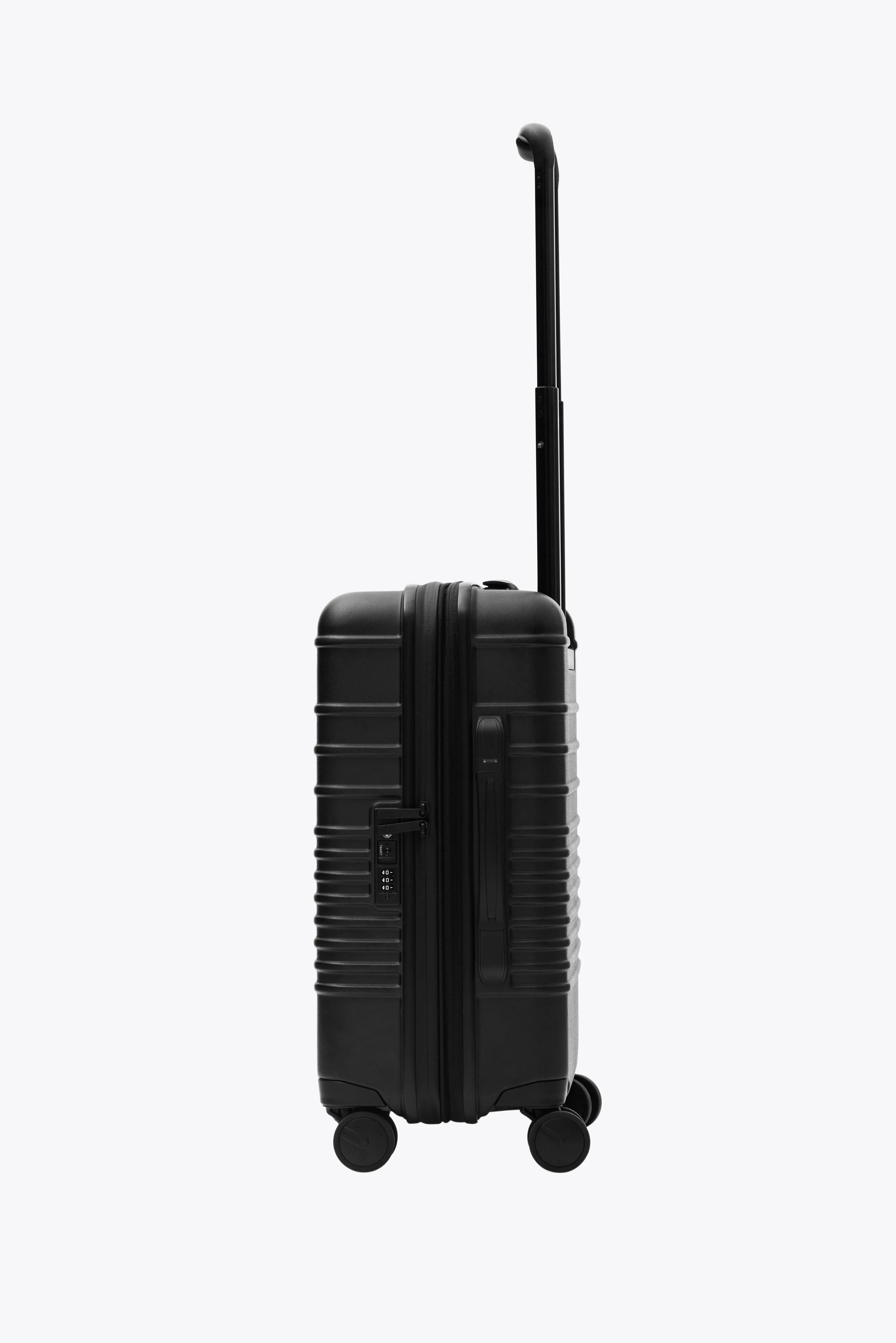 The Carry-On Roller 
                in All Black | BÉIS Travel