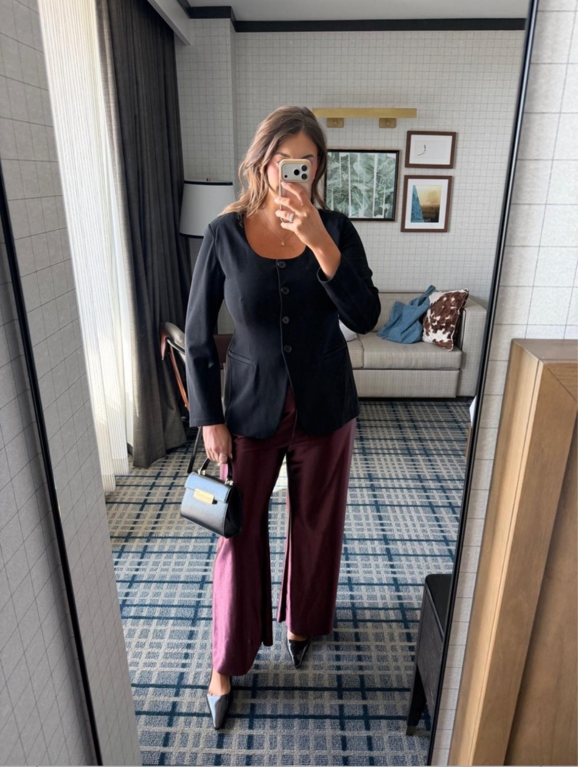 Burgundy + black might be my favorite color combo for fall 😍 These satin wide-leg pants paired with a fitted blazer feel polished, chic, and perfect for date night or the office!

burgundy fall outfit, black blazer outfit, satin pants outfit, fall workwear, size 14 style

#LTKootd #LTKWorkwear #LTKMidsize