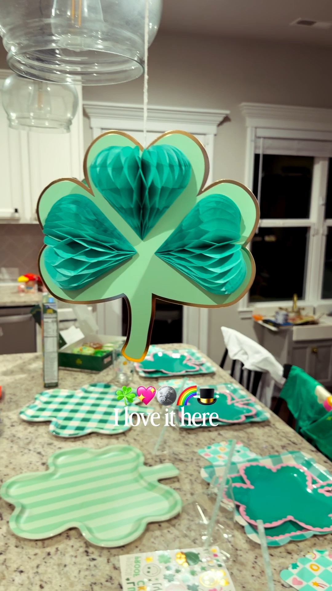 St Patrick’s Day shenanigans ☘️💖🪙🌈🎩

#LTKmomlife #LTKKids #LTKSeasonal