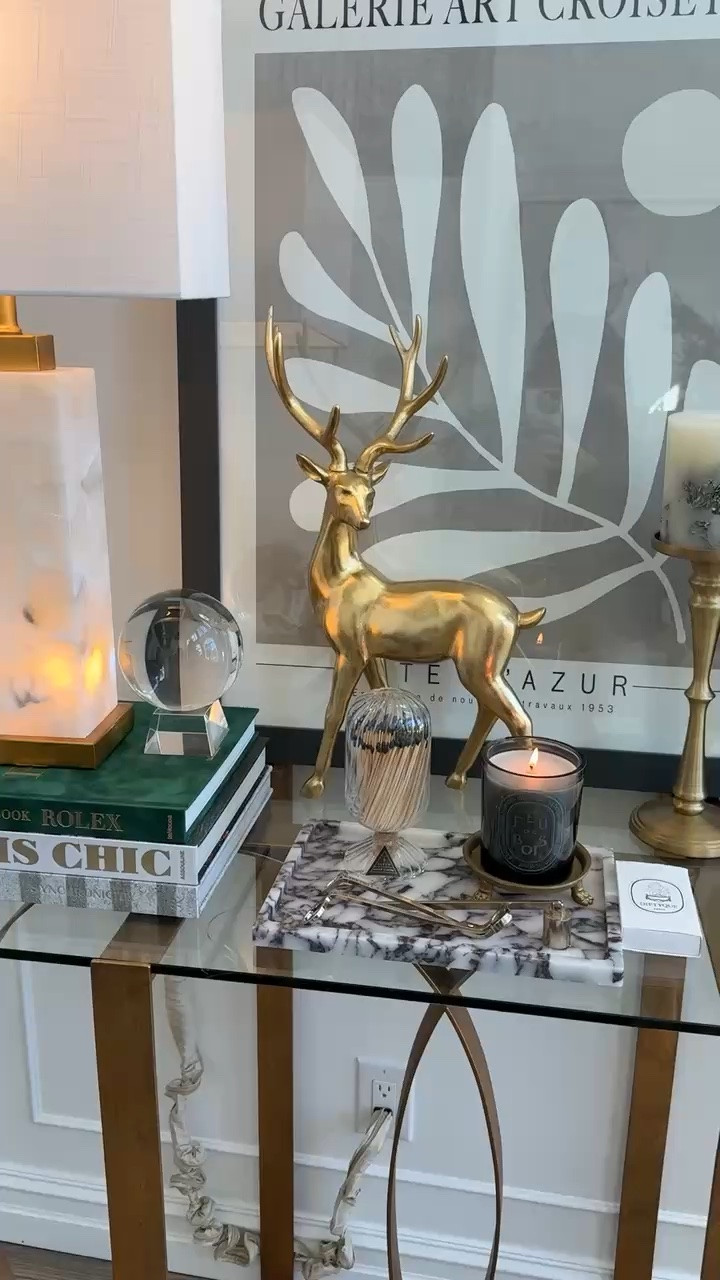 I always get a lot of questions about these marble accents! They are from Amazon and on sale today and tomorrow for Prime Day!! Up to 20% off on some! 

Amazon finds, Amazon Prime, Amazon Prime Deal Days, Amazon home, Home decor, Amazon home decor, Marble accents, Emily Gemma