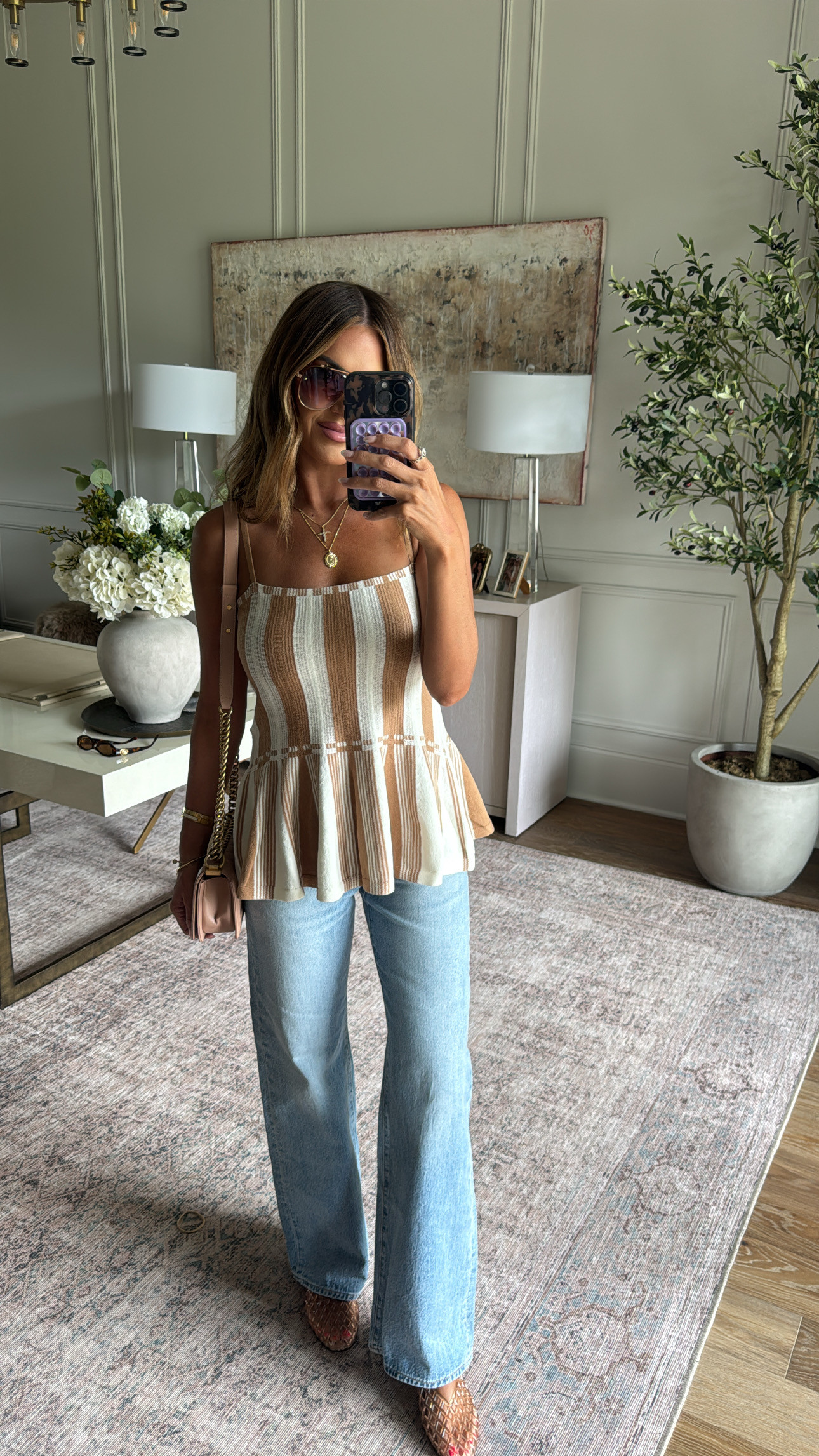 loveeee a striped moment. wearing a small in the top and 26 in denim! use code hollie20 🤍 

 