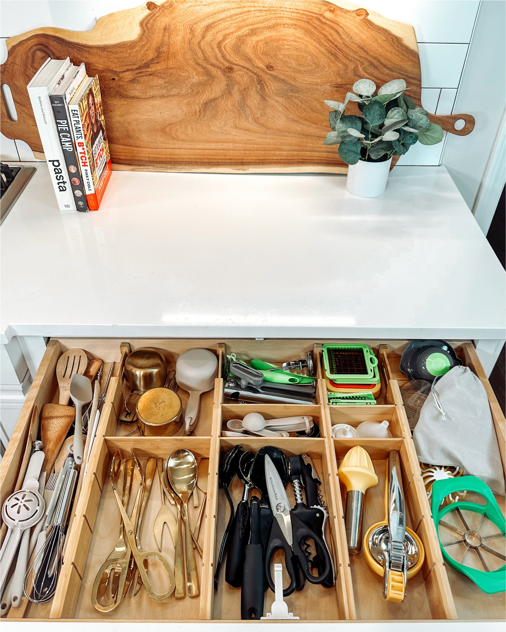 Some of my favorite kitchen items. Shop them now for your space. 

#LTKFamily #LTKFindsUnder100 #LTKHome