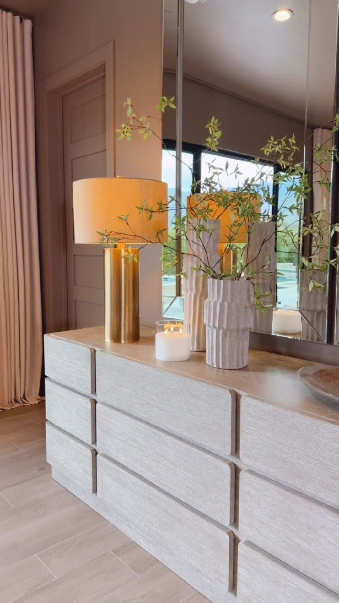 I love this set! The lamp, vase and stems all come to gather so perfectly! 🤗😍

Modern neutral finds 
Spring finds 
Interior design 
Modern neutral design 
 

#summerthompsonstyles


#LTKdayinmylife #LTKHome