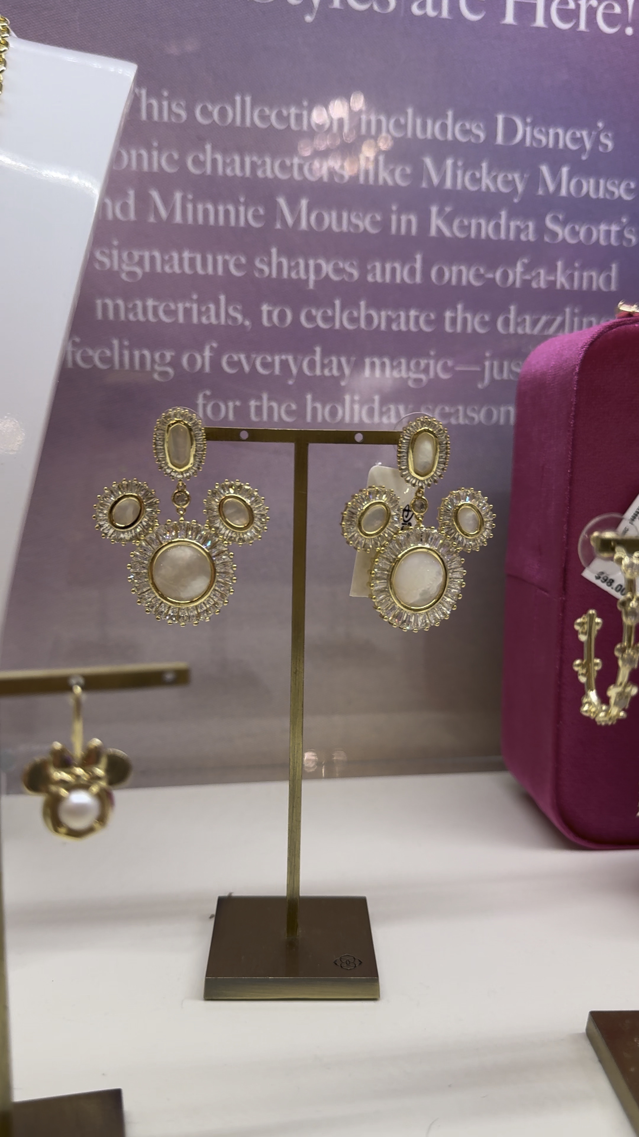 This Disney collection at Kendra Scott is gorgeous #disneylover #dinseyjewelry #kendrascott #minniemousejewelry #mickeymousejewelry 

#LTKHoliday #LTKGiftGuide