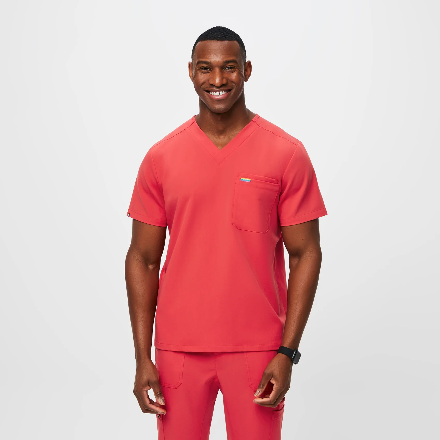 Men’s Pride Leon™ Three-Pocket Scrub Top - Hibiscus · FIGS | FIGS