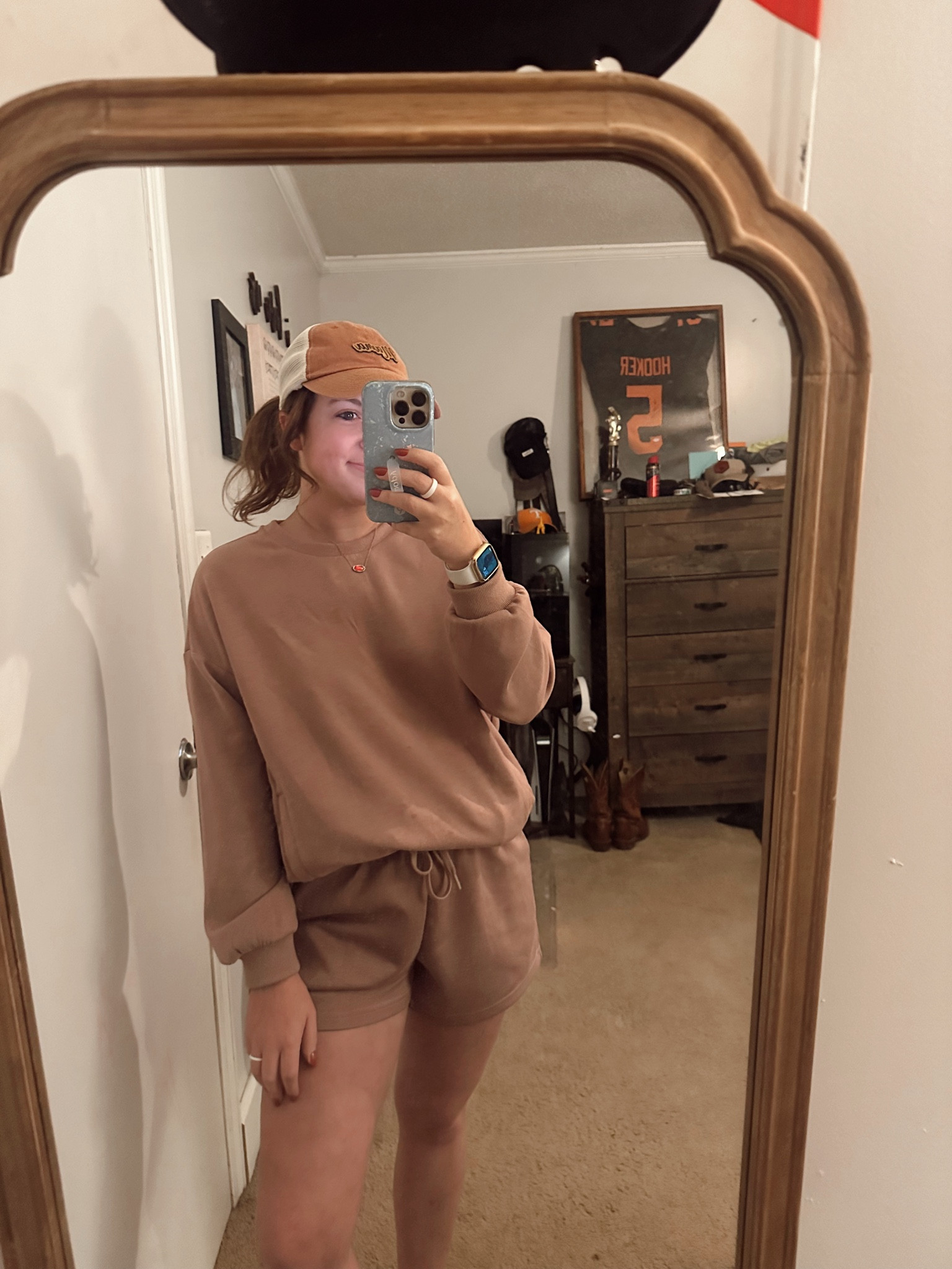 Literally the BEST set from Amazon and only $23!!!! Double pockets, adjustable waist, buttery soft fabric and perfect for the in between fall weather! Size medium 💛

#LTKFindsUnder50 #LTKStyleTip #LTKSeasonal