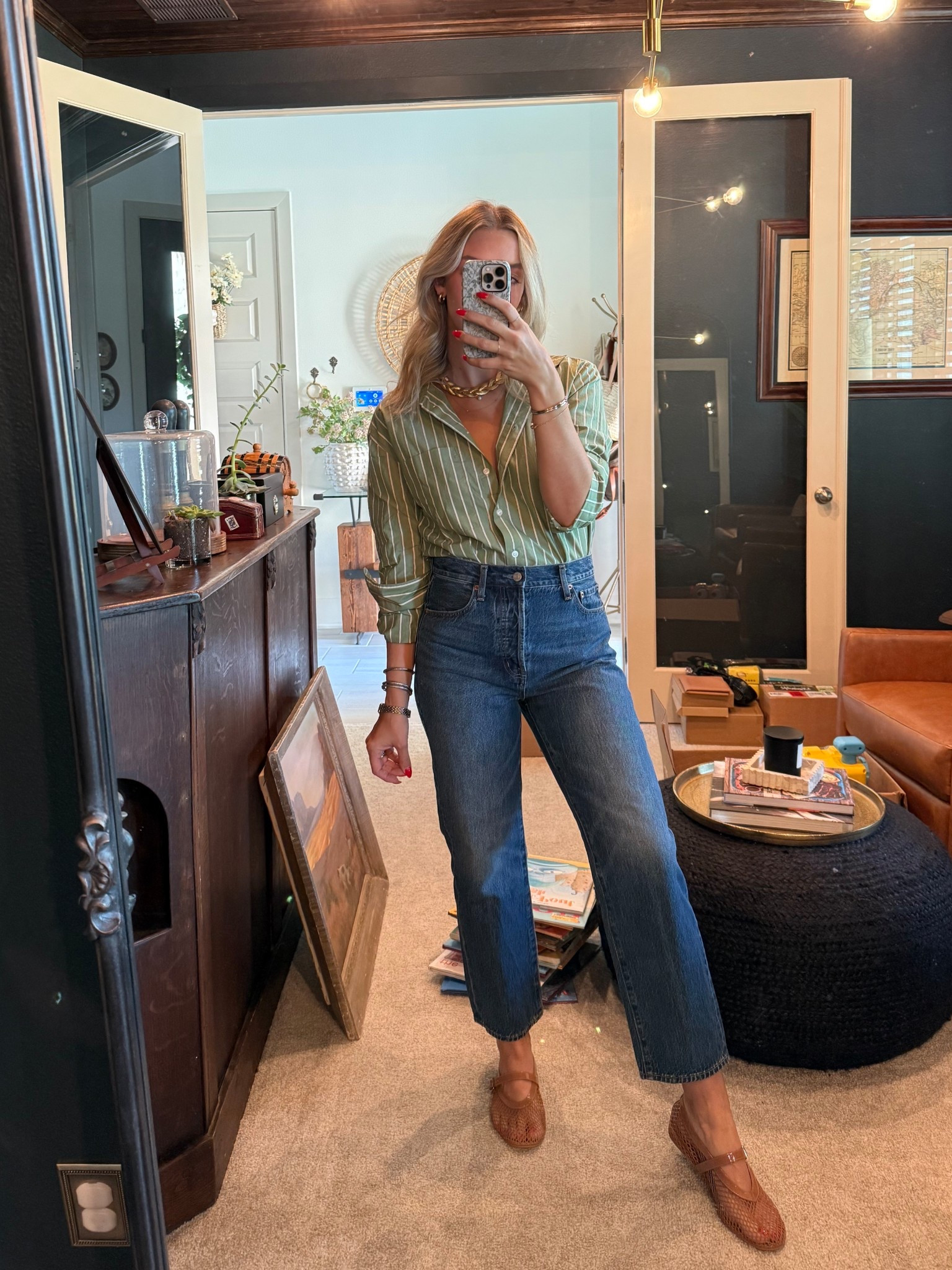 S in top, 27 in jeans. Necklace is sold out. Linked another that I have and love! 