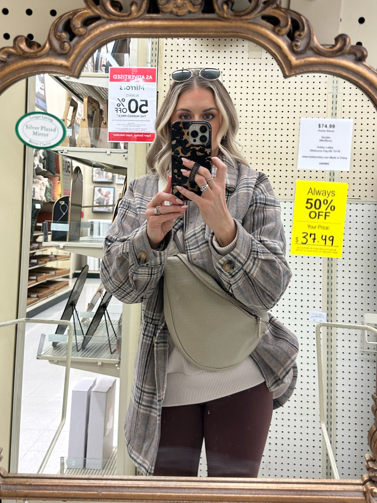 Legging outfit idea

#LTKShoeCrush #LTKFindsUnder100 #LTKStyleTip