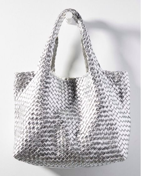 Silver neoprene woven tote bag for everyday, airport outfits and vacations.

#LTKtravel #LTKitbag #LTKstyletip