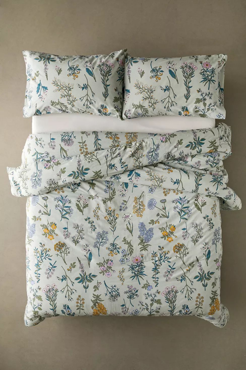 Myla Floral Comforter Set | Urban Outfitters (US and RoW)