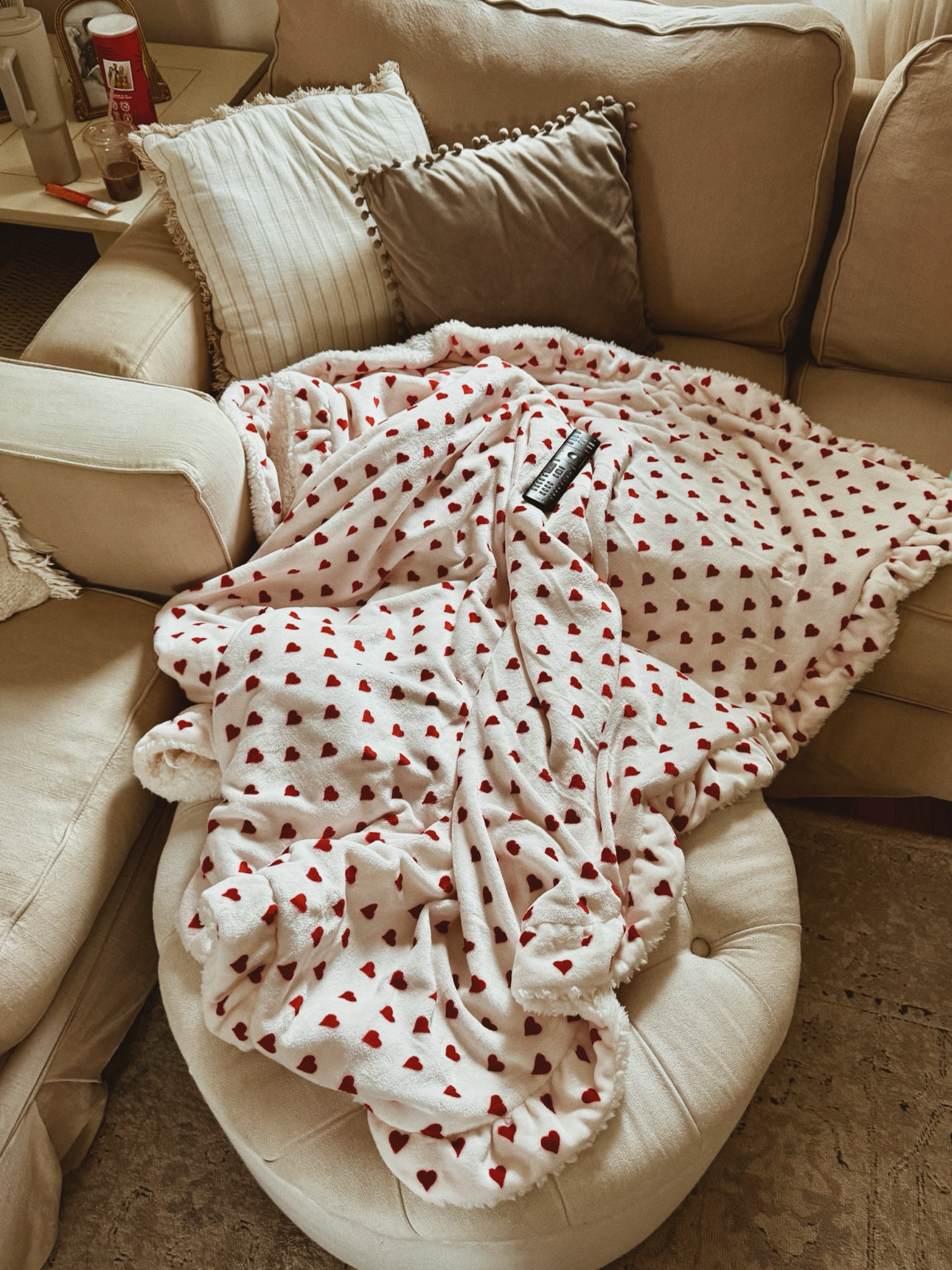 the cutest + coziest valentine’s day blanket ever🥹♥️

#LTKSeasonal #LTKFindsUnder50 #LTKHome