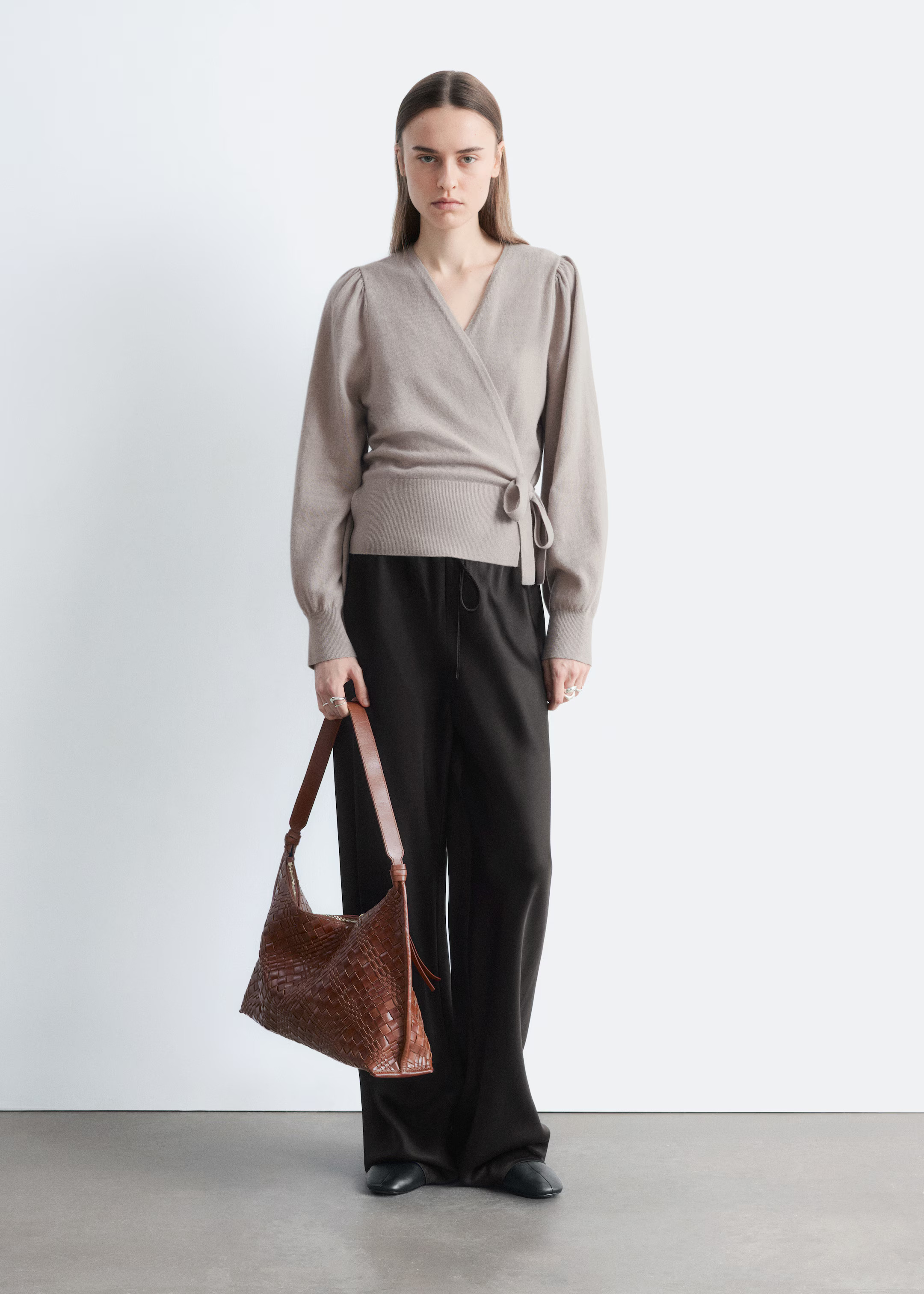 Strickjacke in Wickeloptik aus Merinowolle | H&M (DE, AT, CH, NL, FI)