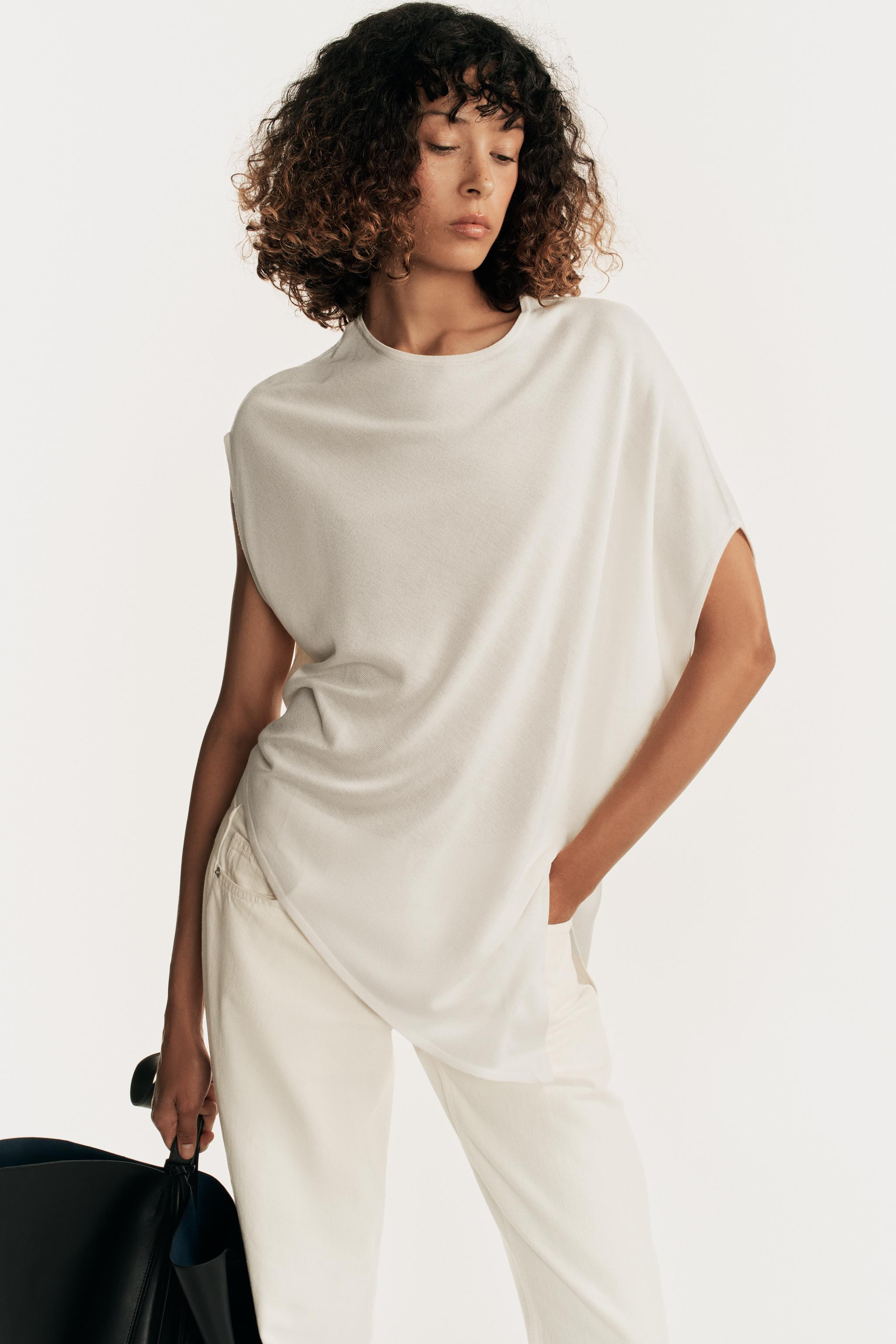 ASYMMETRIC KNIT TOP | Zara US