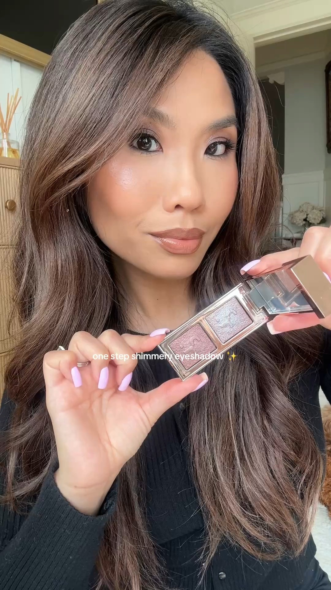 one step shimmery eyeshadow 🤎 so easy and so sparkly! 

shade is “still at the club”

lip combo:
liner - cool brown
lipstick - erin
lipgloss - nou nou

#LTKBeauty