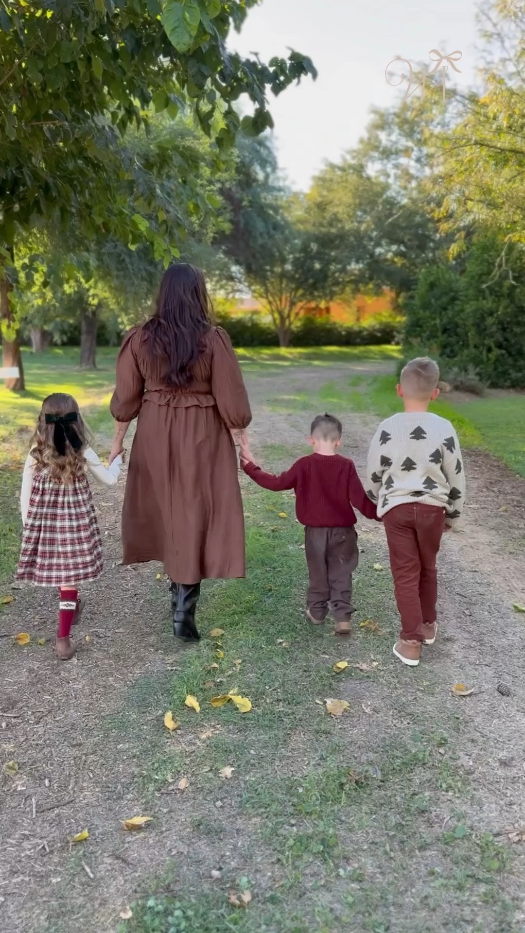 Christmas mini session 

#LTKFamily #LTKKids #LTKHoliday