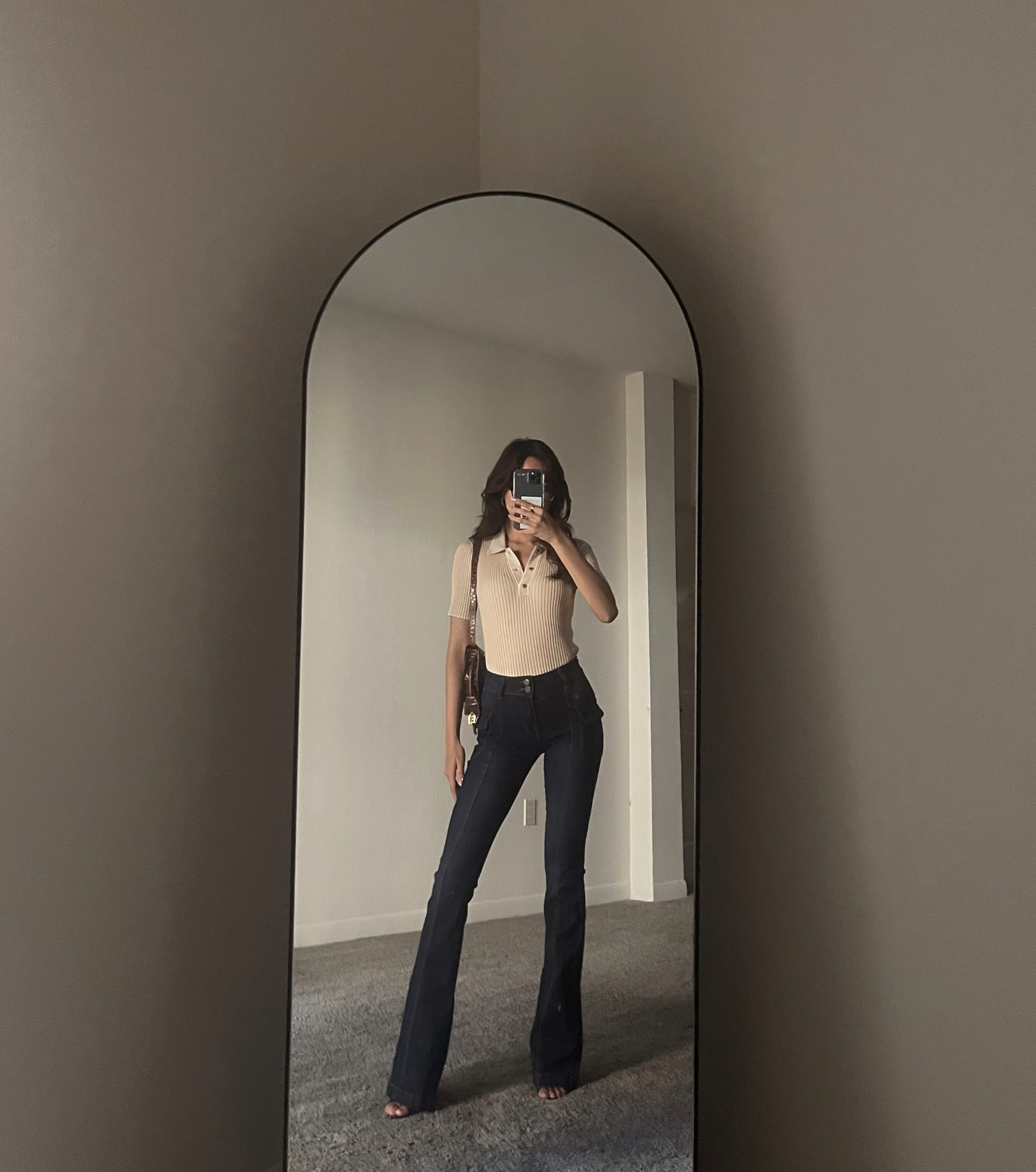 Just some neutral fall outfit inspiration 🍂 

Featuring a ribbed knit top, dark denim, and minimal accessories, aka one of my go-to combo for an effortless capsule wardrobe look.

Linked similar pieces under $100 for an easy, timeless fall refresh

#LTKStyleTip #LTKFindsUnder100 #LTKSeasonal