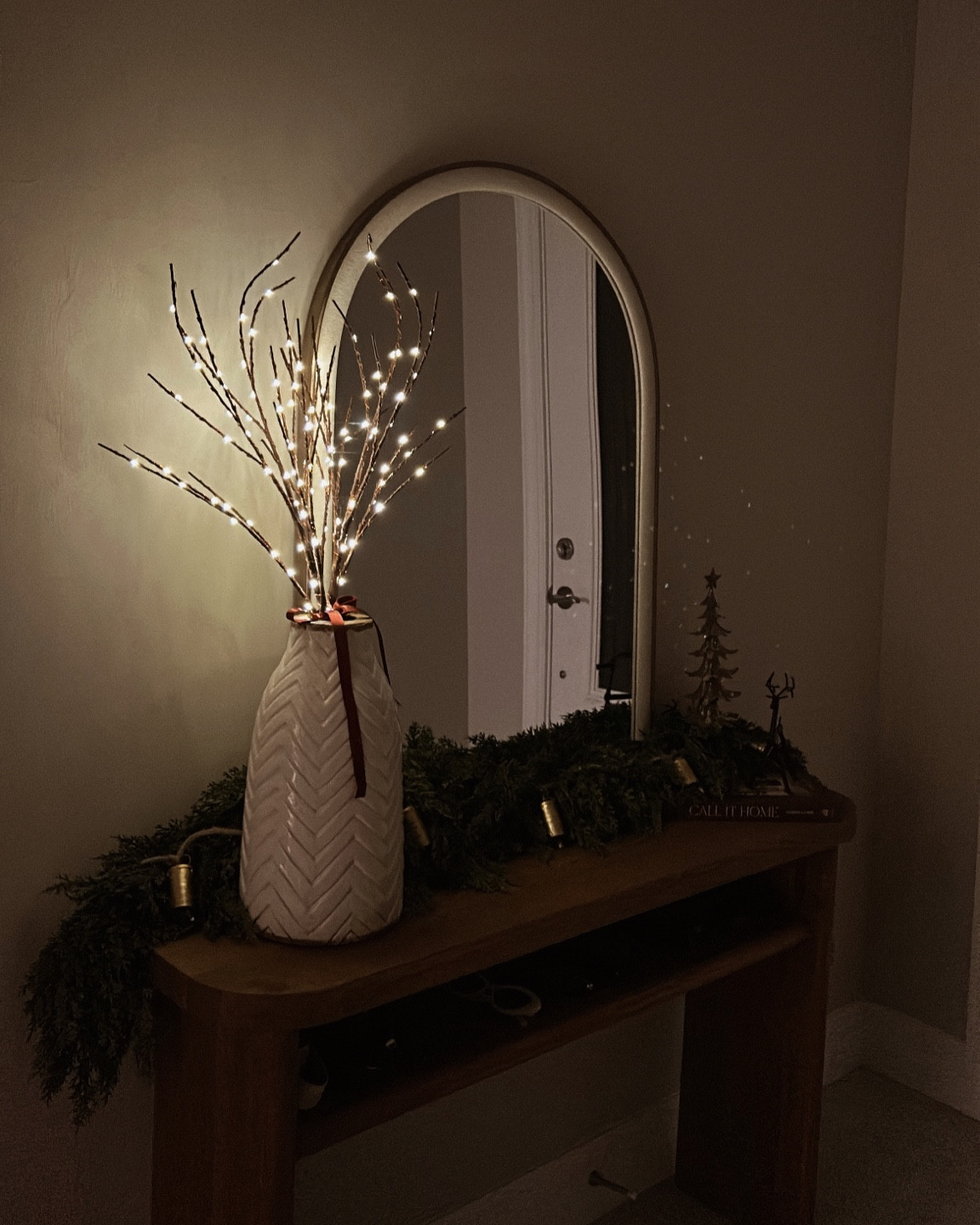 Christmas willow branches ✨

#LTKHoliday #LTKHome