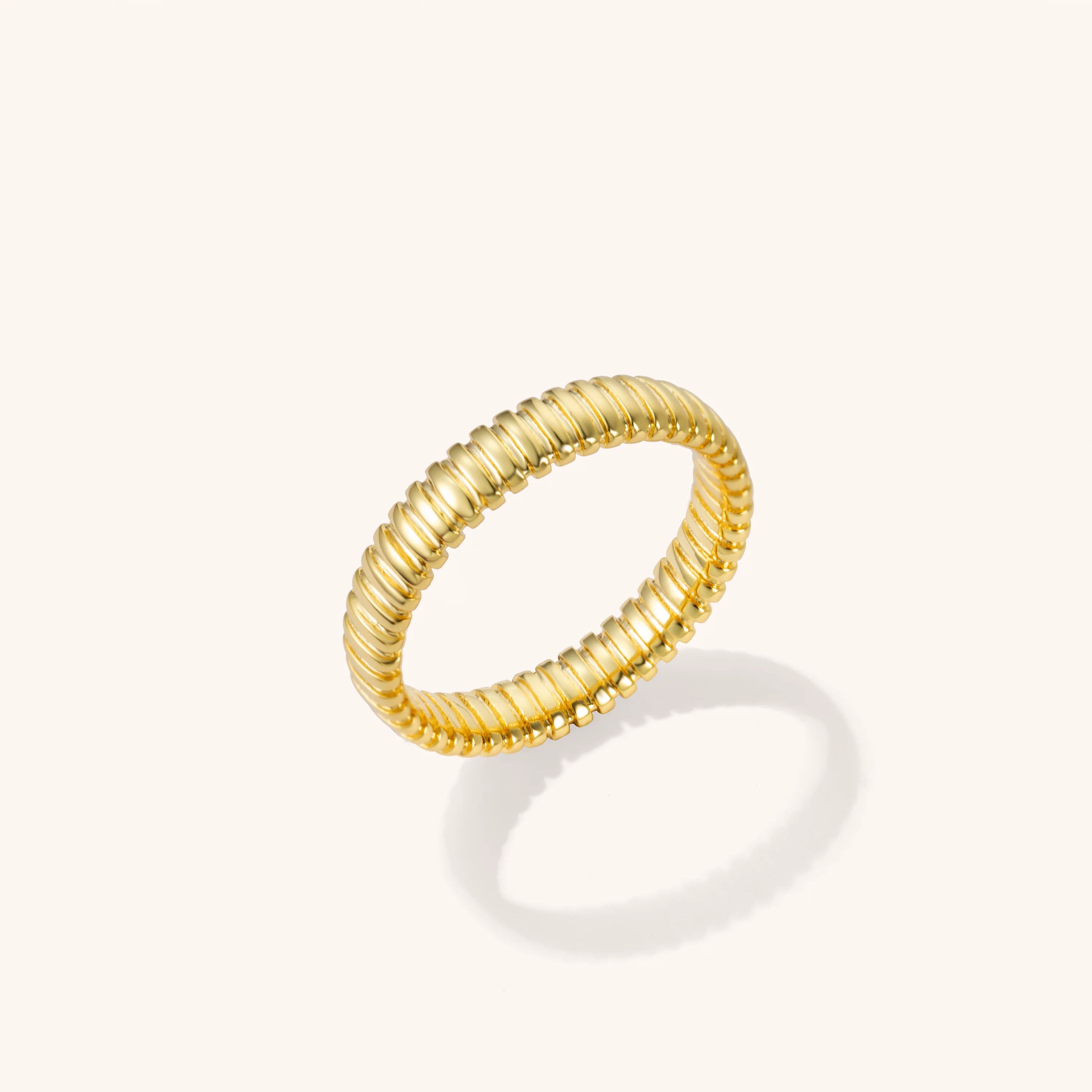 Jessica Coil Gold Ring | Victoria Emerson