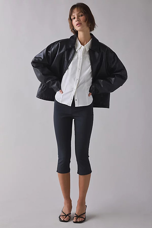 Kimchi Blue Ellie Mid-Rise Stretch Capri Pant in Pitch black, Women's at Urban Outfitters | Urban Outfitters (US and RoW)