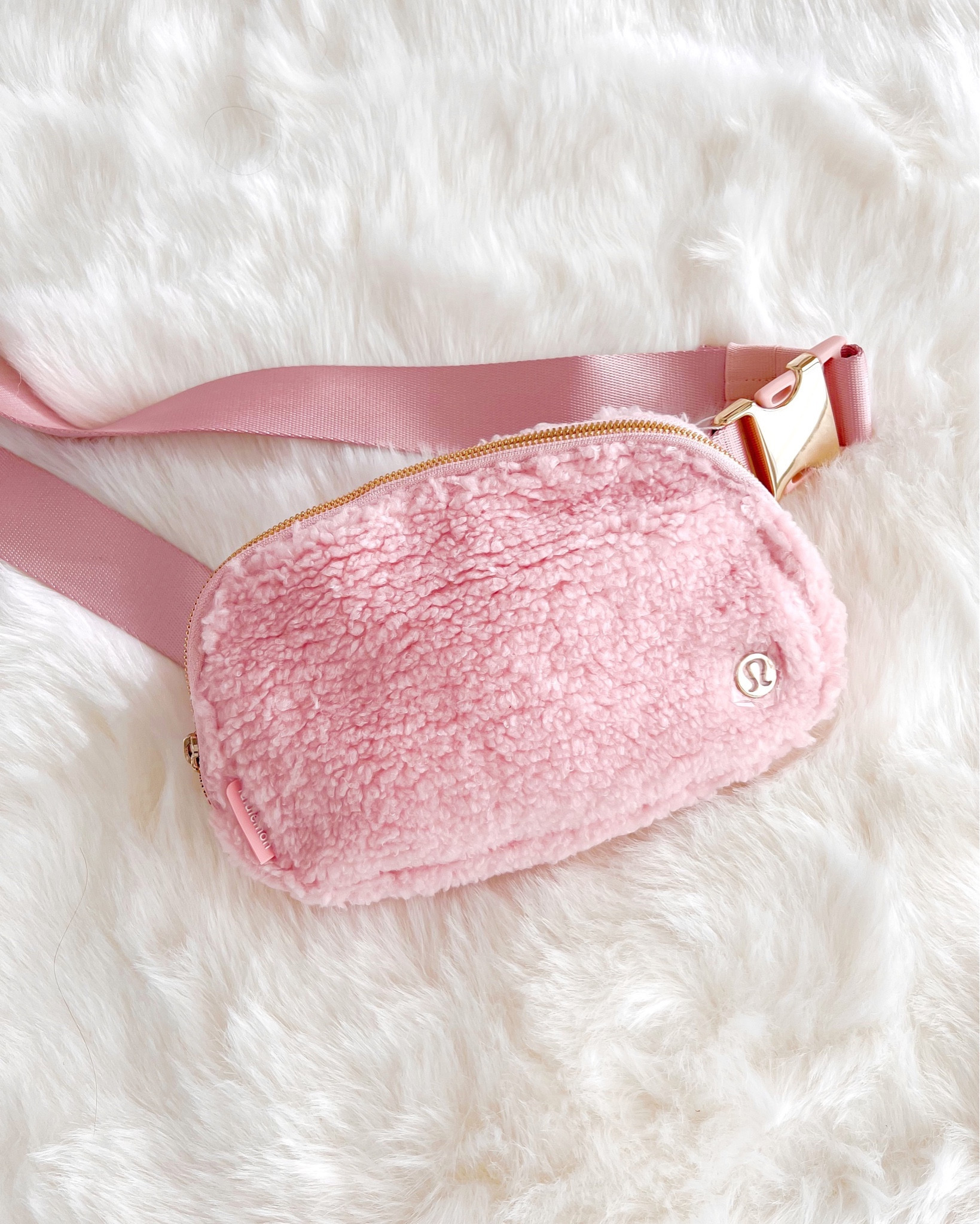 lululemon belt bag fluffy Everywhere *Fleece *Plush *Mesh *Corduroy – TellurideFUEL Lululemon Everywhere Belt Bag White
